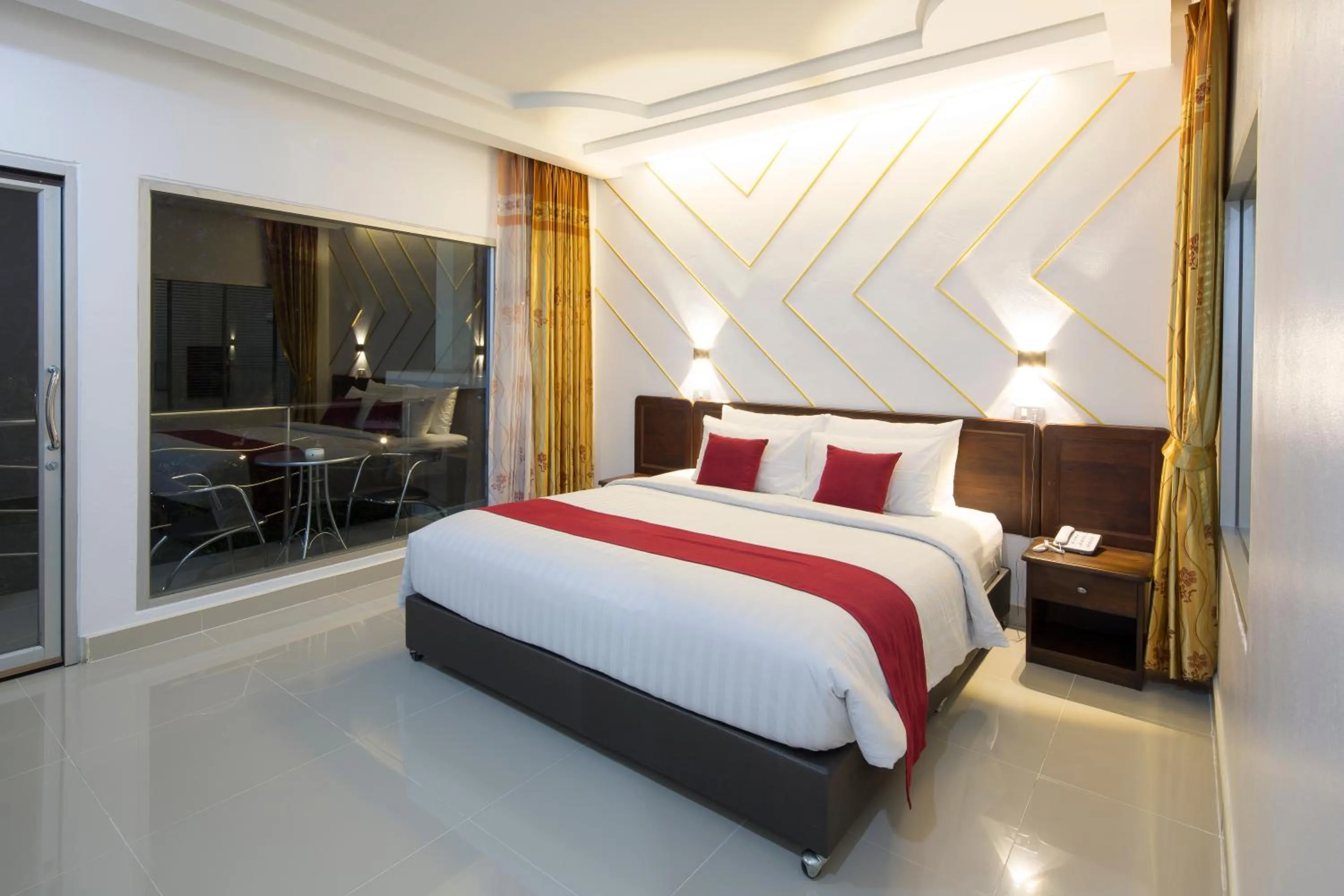 Bed in ARAYA HOTEL
