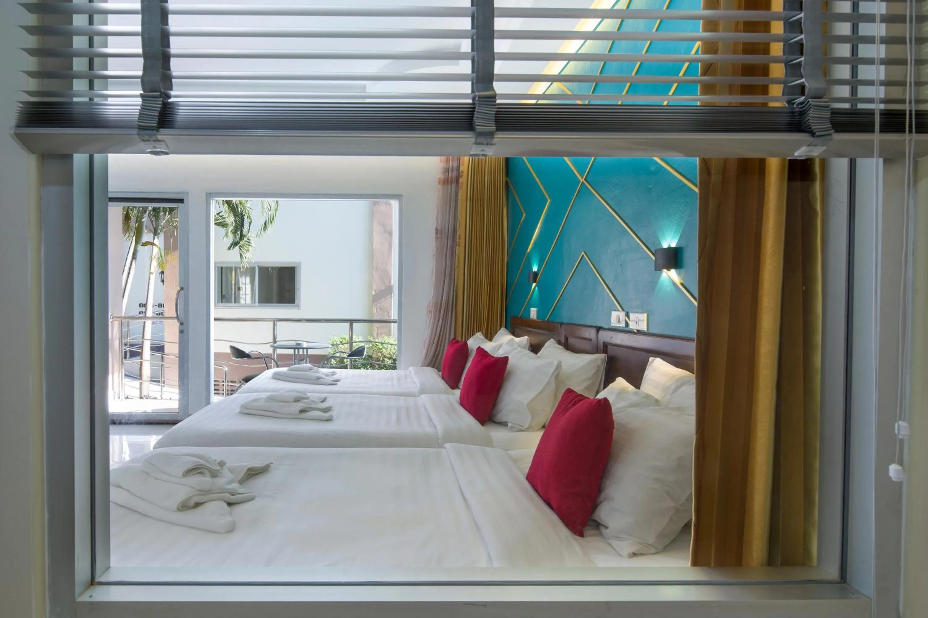 Bed in ARAYA HOTEL