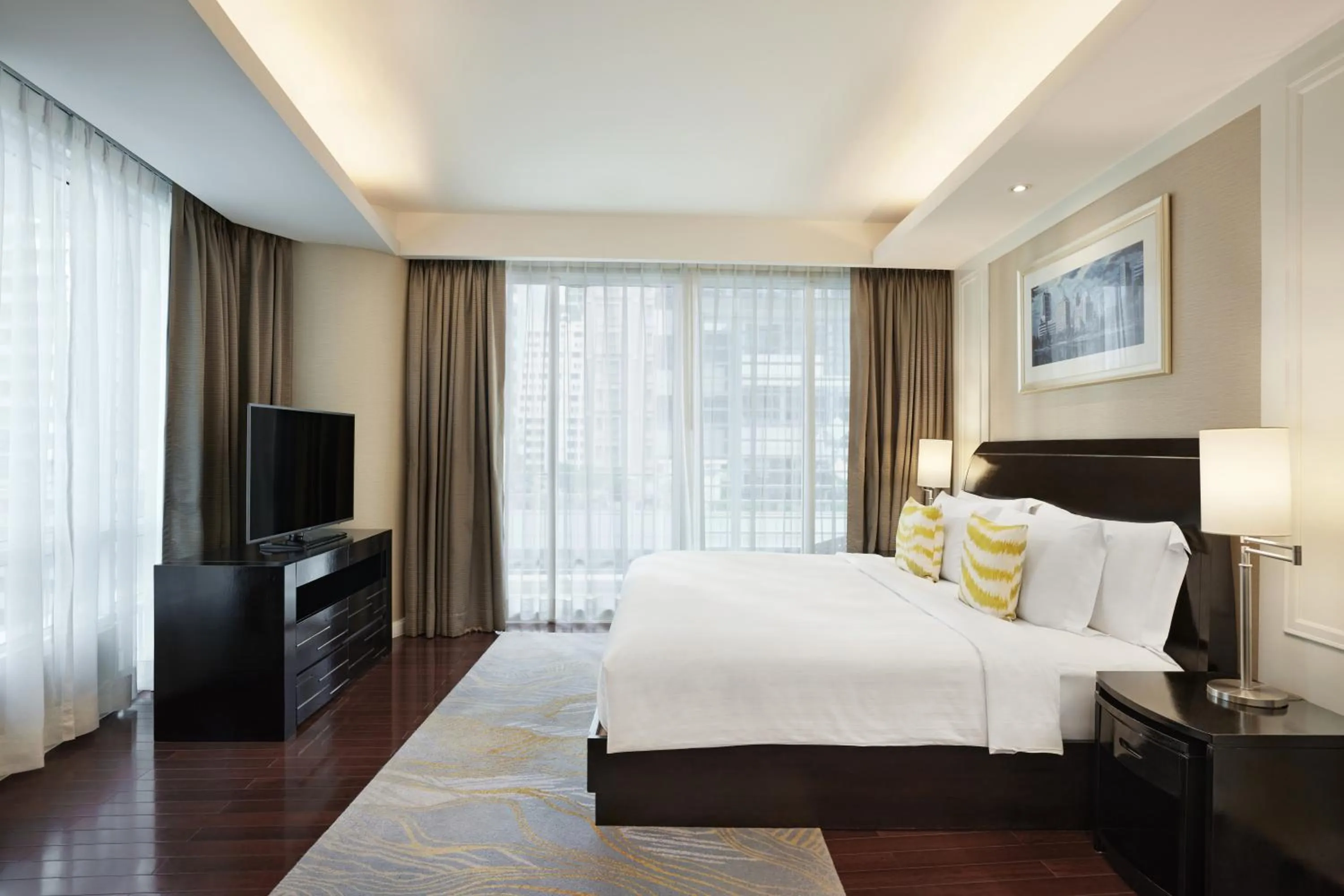 Bed in Dusit Suites Hotel Ratchadamri, Bangkok