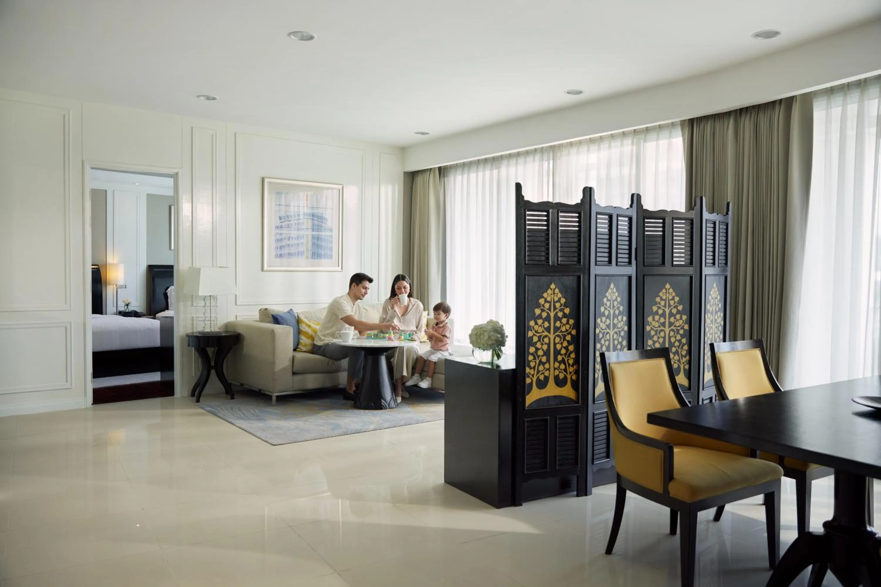 People in Dusit Suites Hotel Ratchadamri, Bangkok