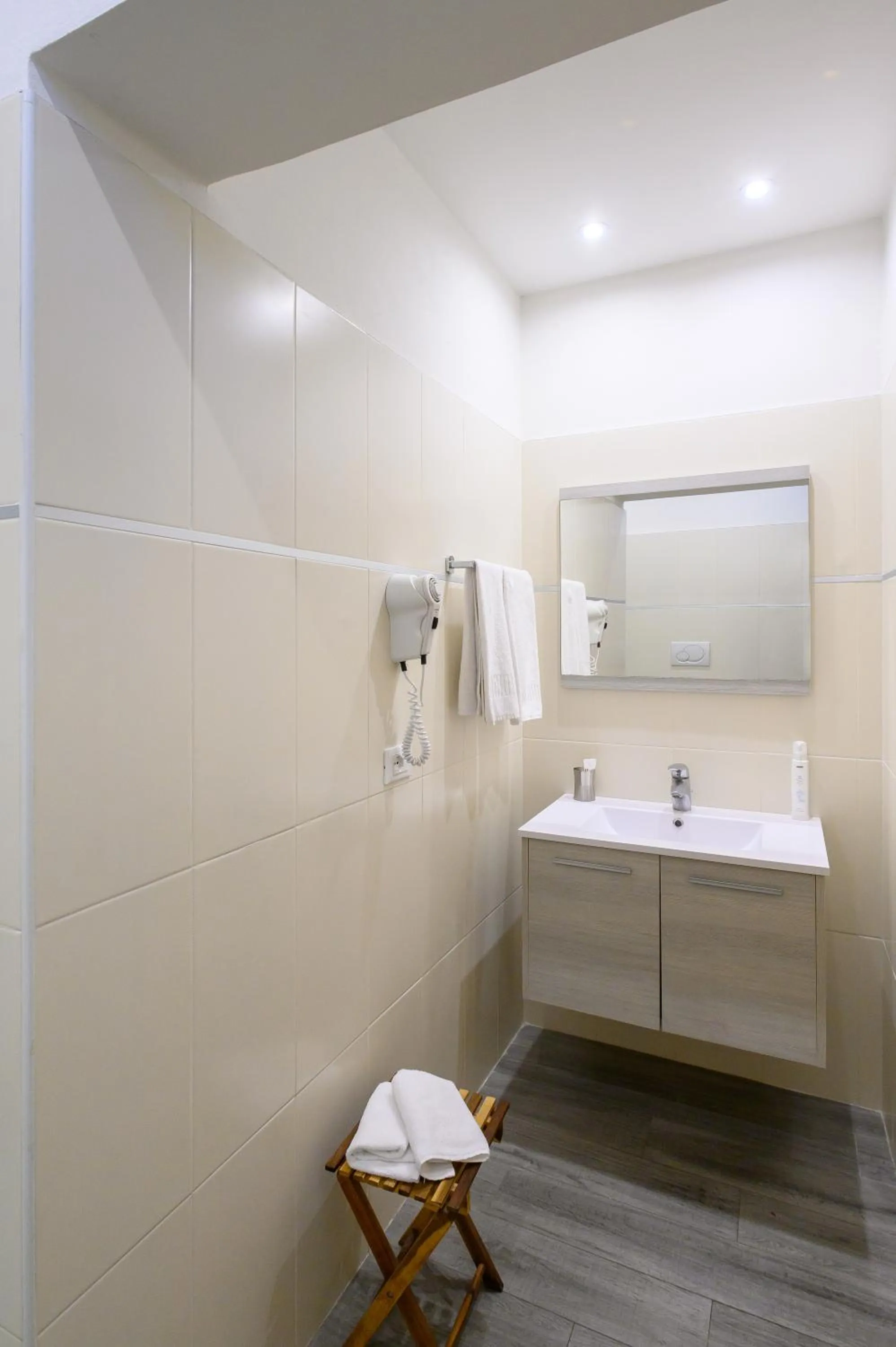 Bathroom in Atlas Hotel