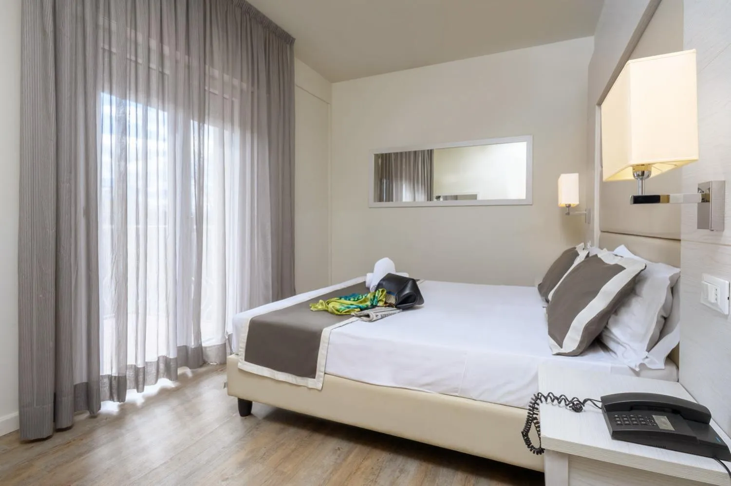 Bedroom, Bed in Atlas Hotel