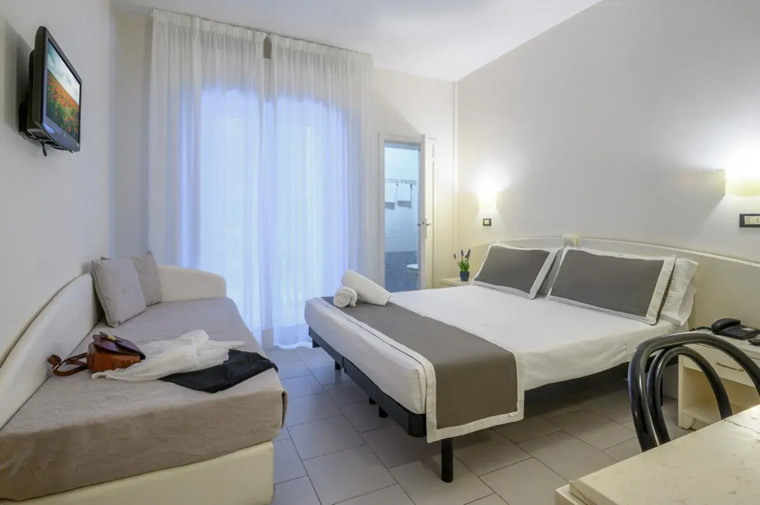 Economy Double or Twin Room in Atlas Hotel Economy Double or Twin Room in Atlas Hotel