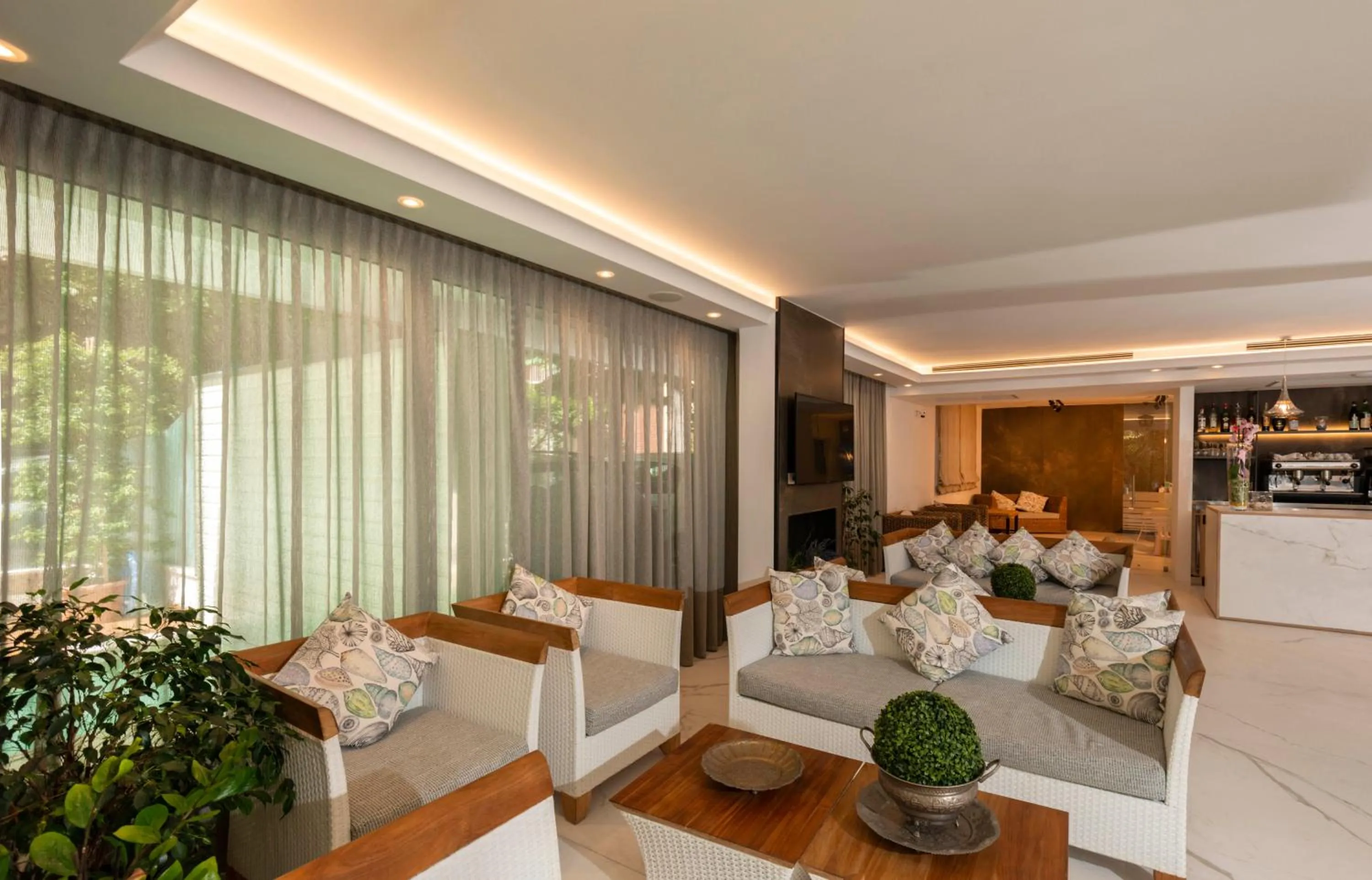 Lounge or bar in Atlas Hotel