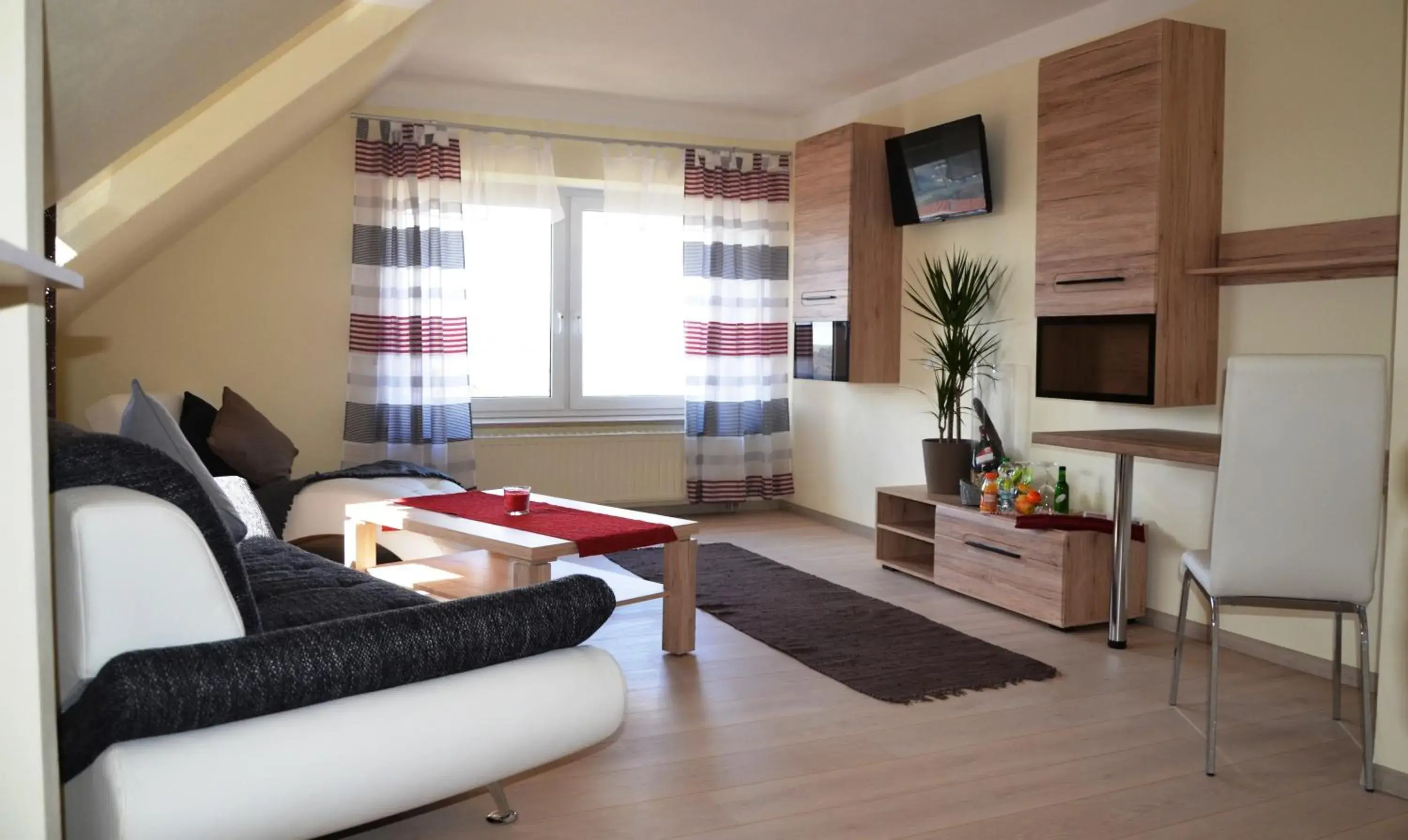 Junior Suite (2 Adults) - single occupancy in Kirschberghof Gästehaus und Weinverkauf Junior Suite (2 Adults) - single occupancy in Kirschberghof Gästehaus und Weinverkauf