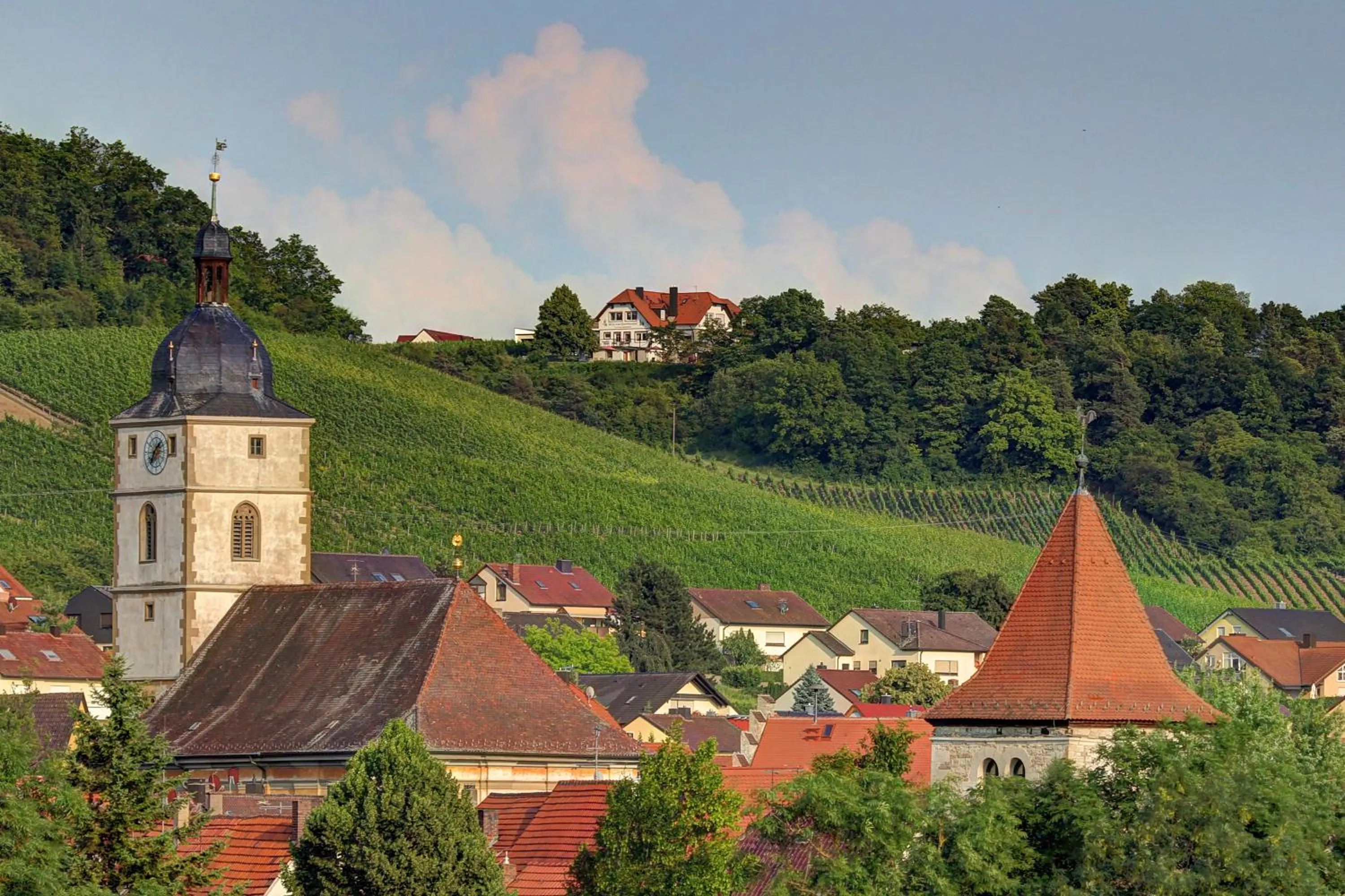 Property building in Kirschberghof Gästehaus und Weinverkauf