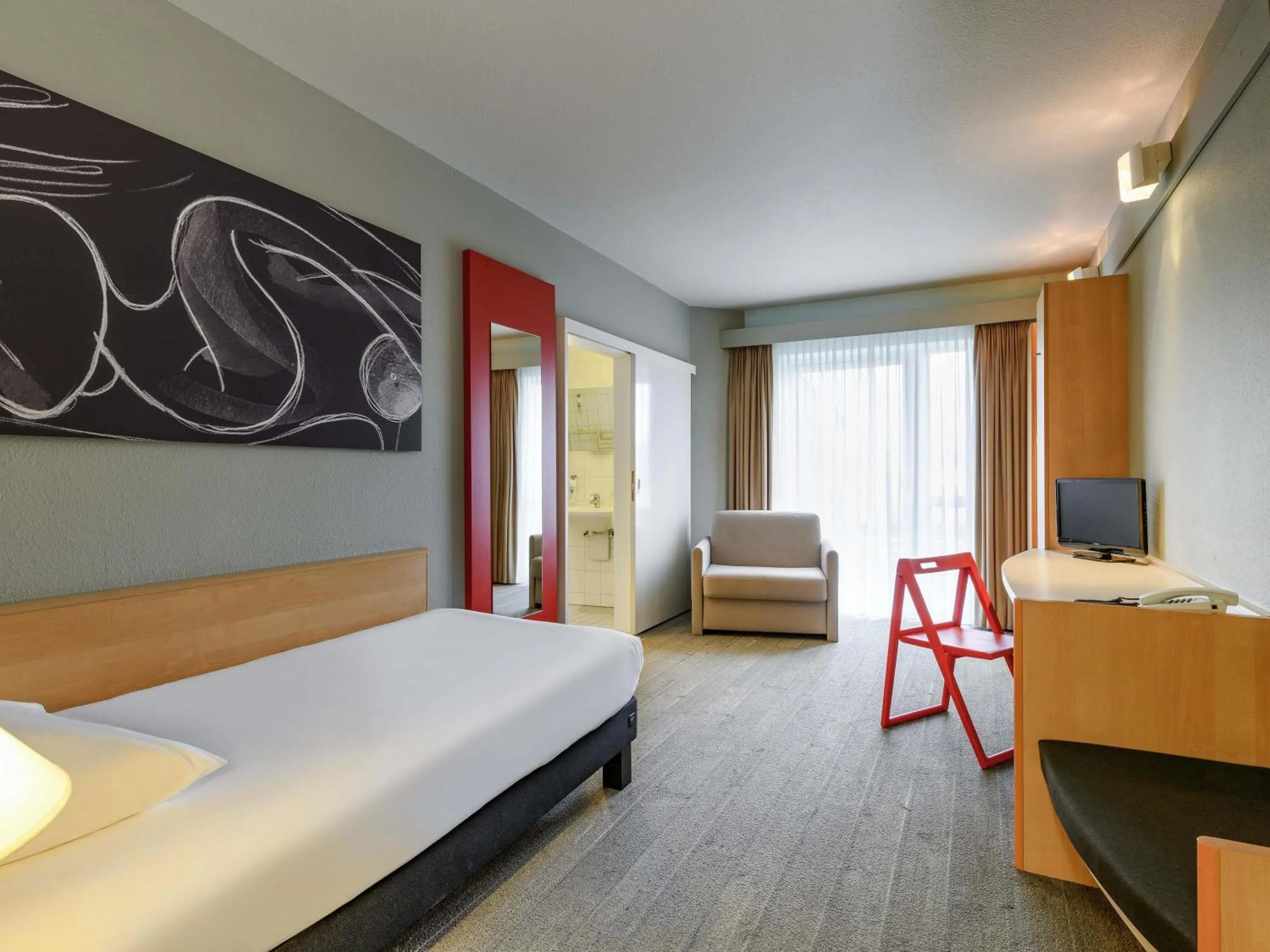 Bedroom, Bed in ibis Luebeck City