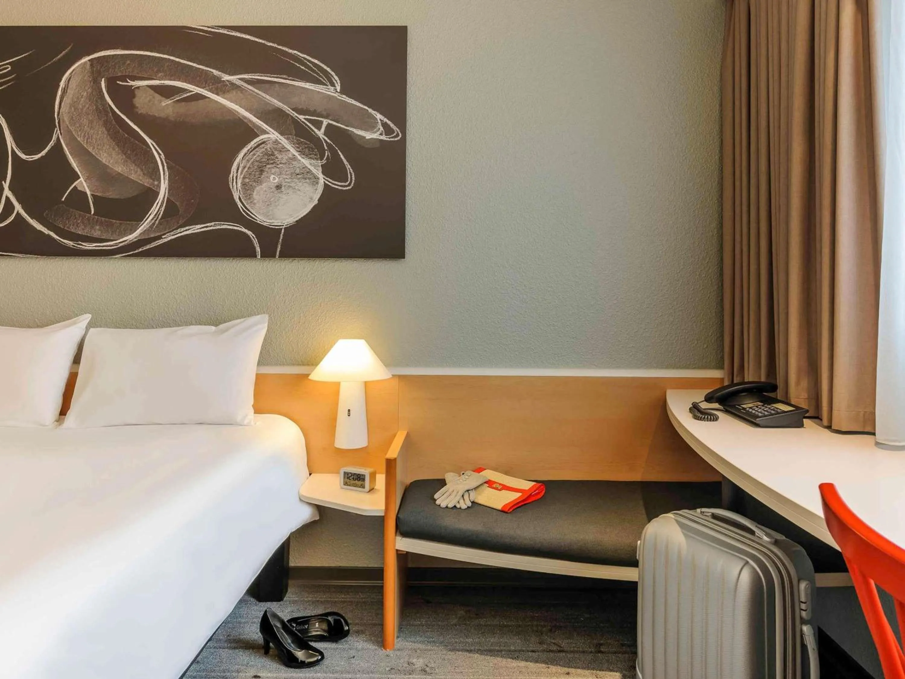 Bedroom, Bed in ibis Luebeck City