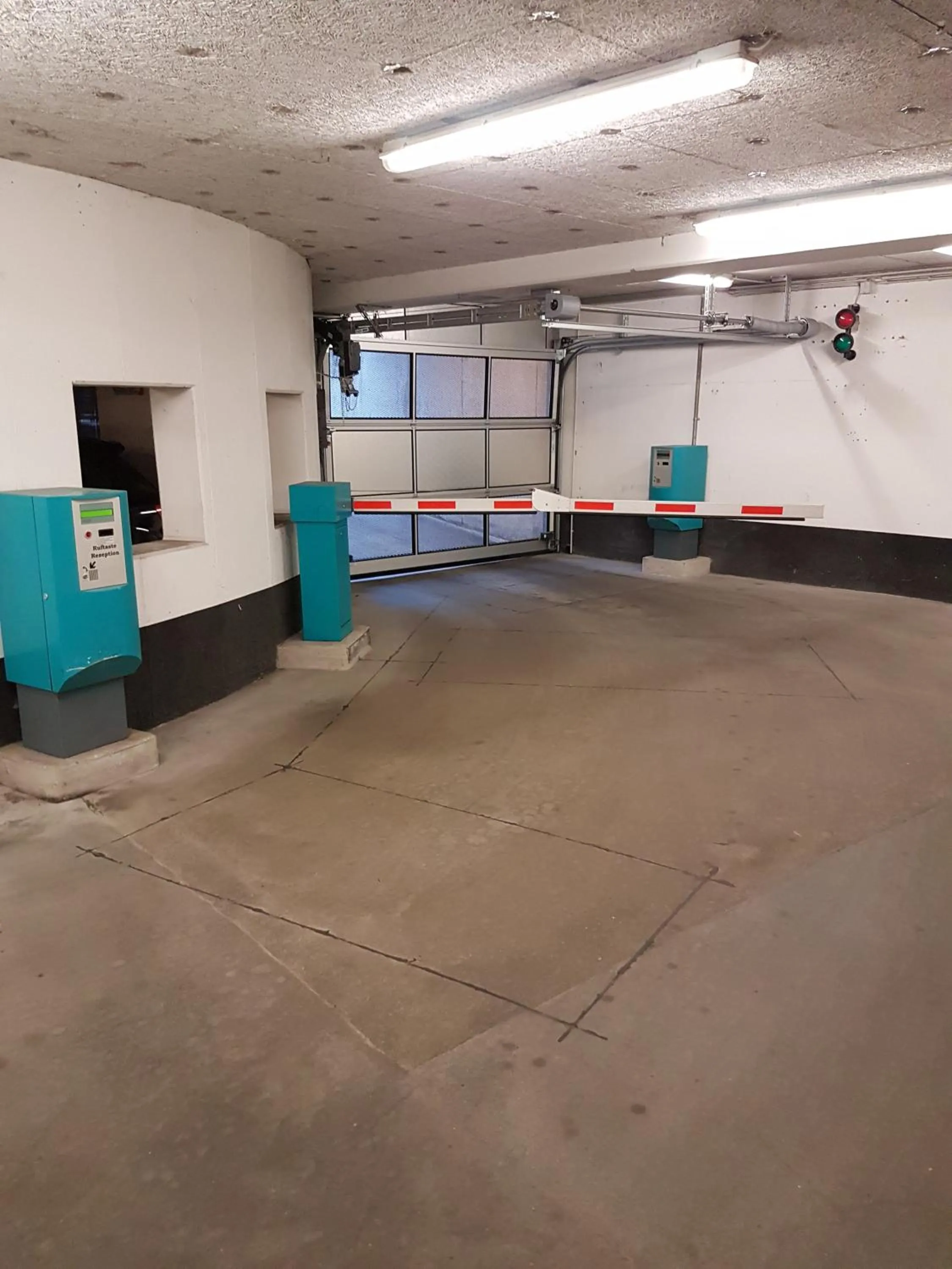 Parking in ibis Luebeck City