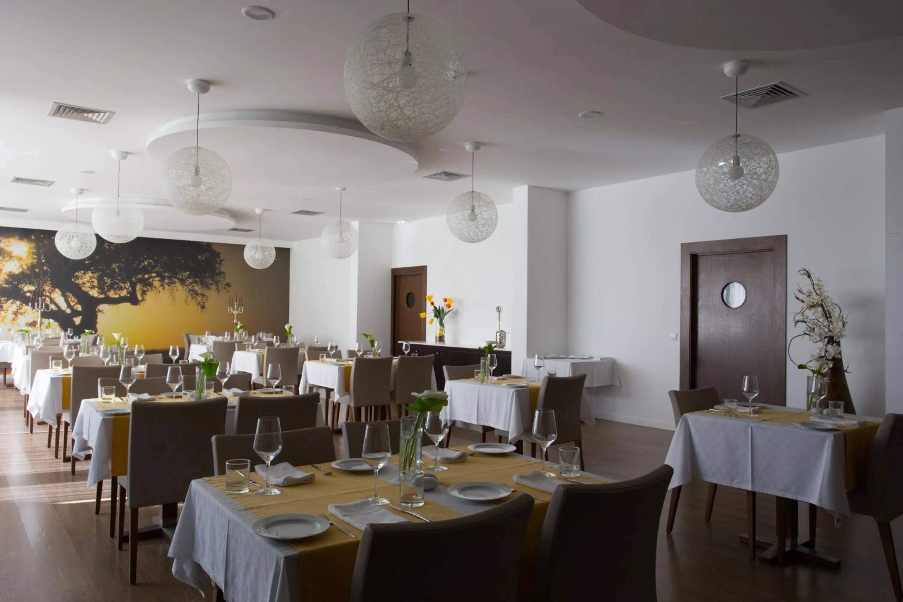 Restaurant/places to eat in Monte Filipe Hotel