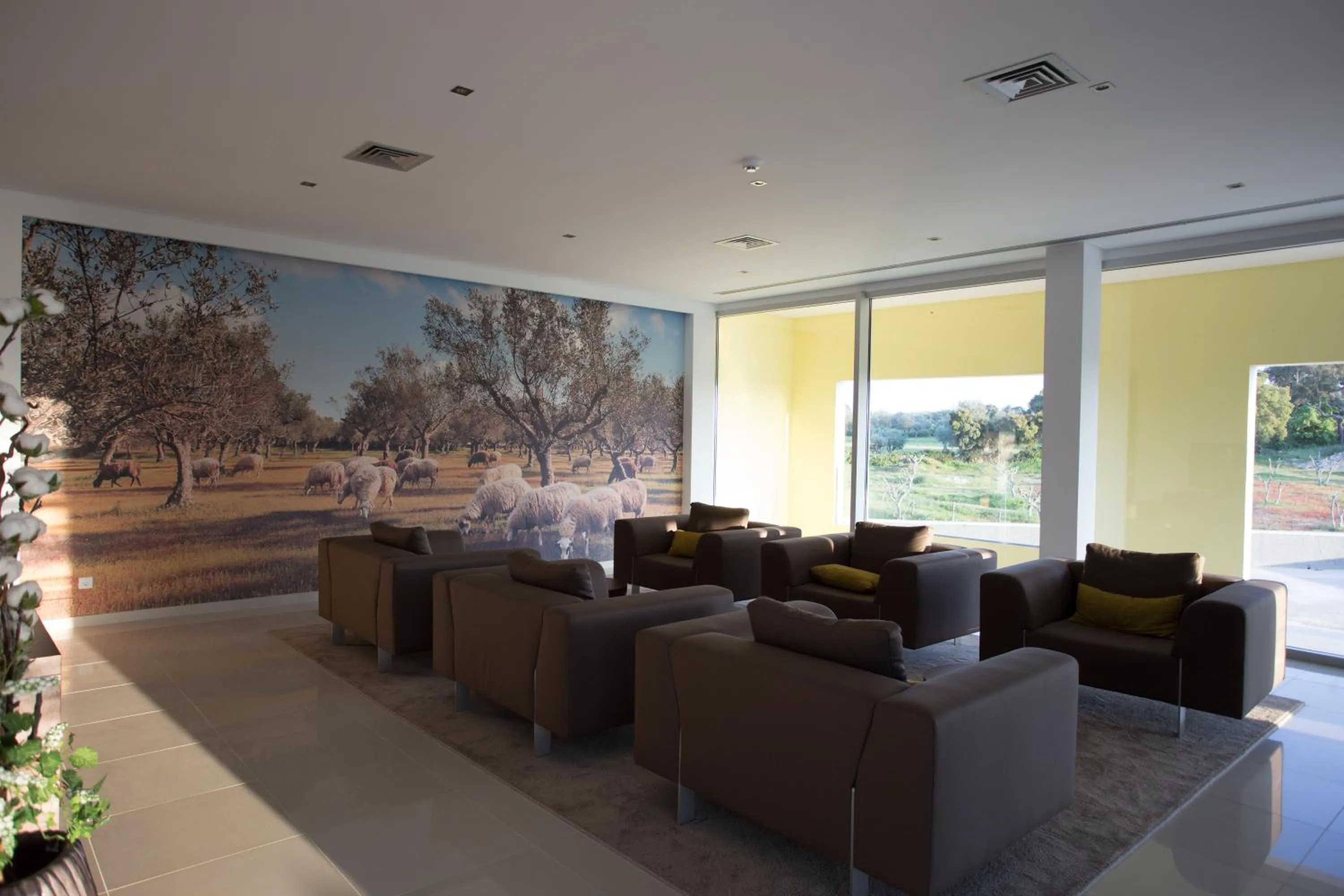 Lounge or bar in Monte Filipe Hotel