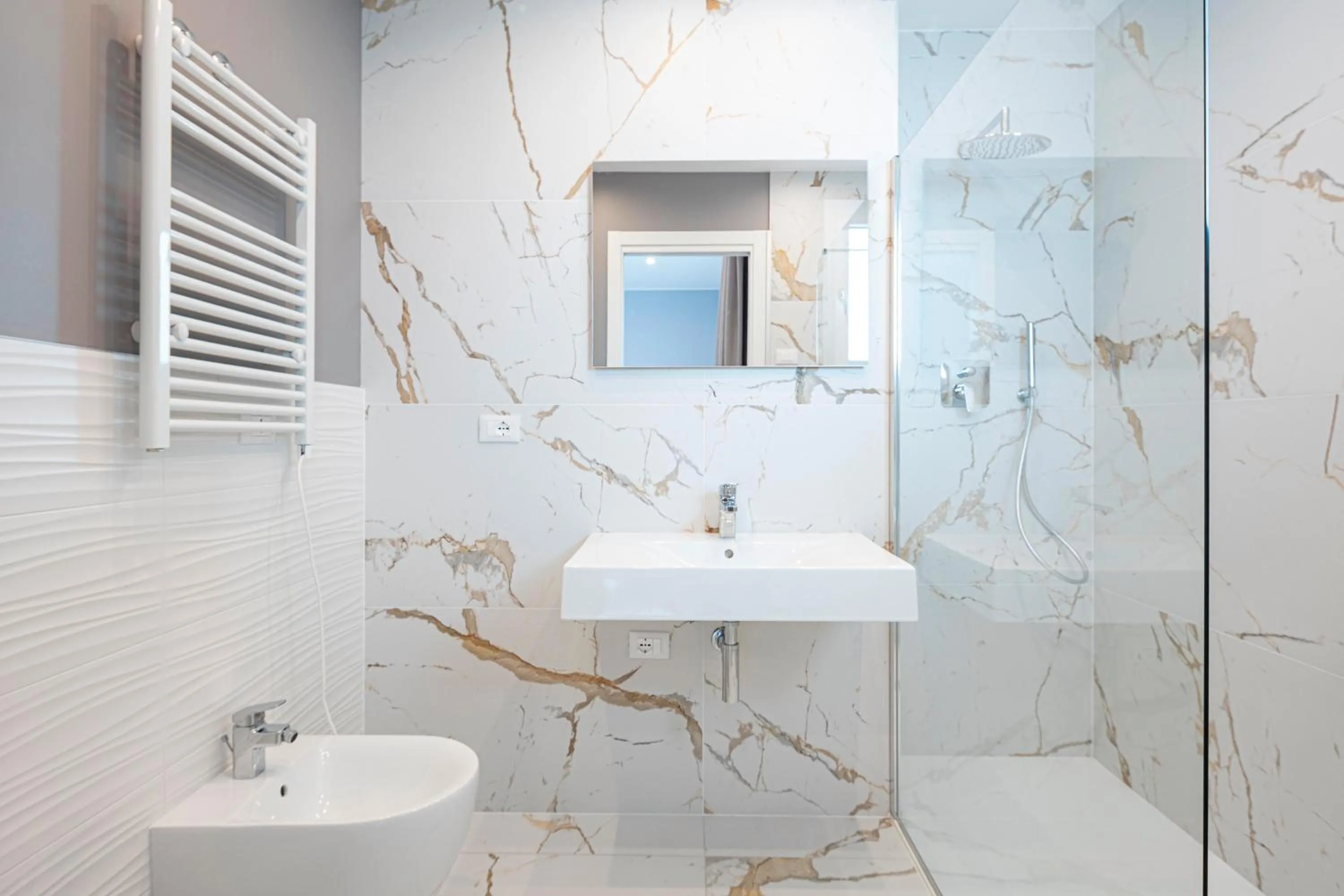 Bathroom in Hotel Cola Frontemare