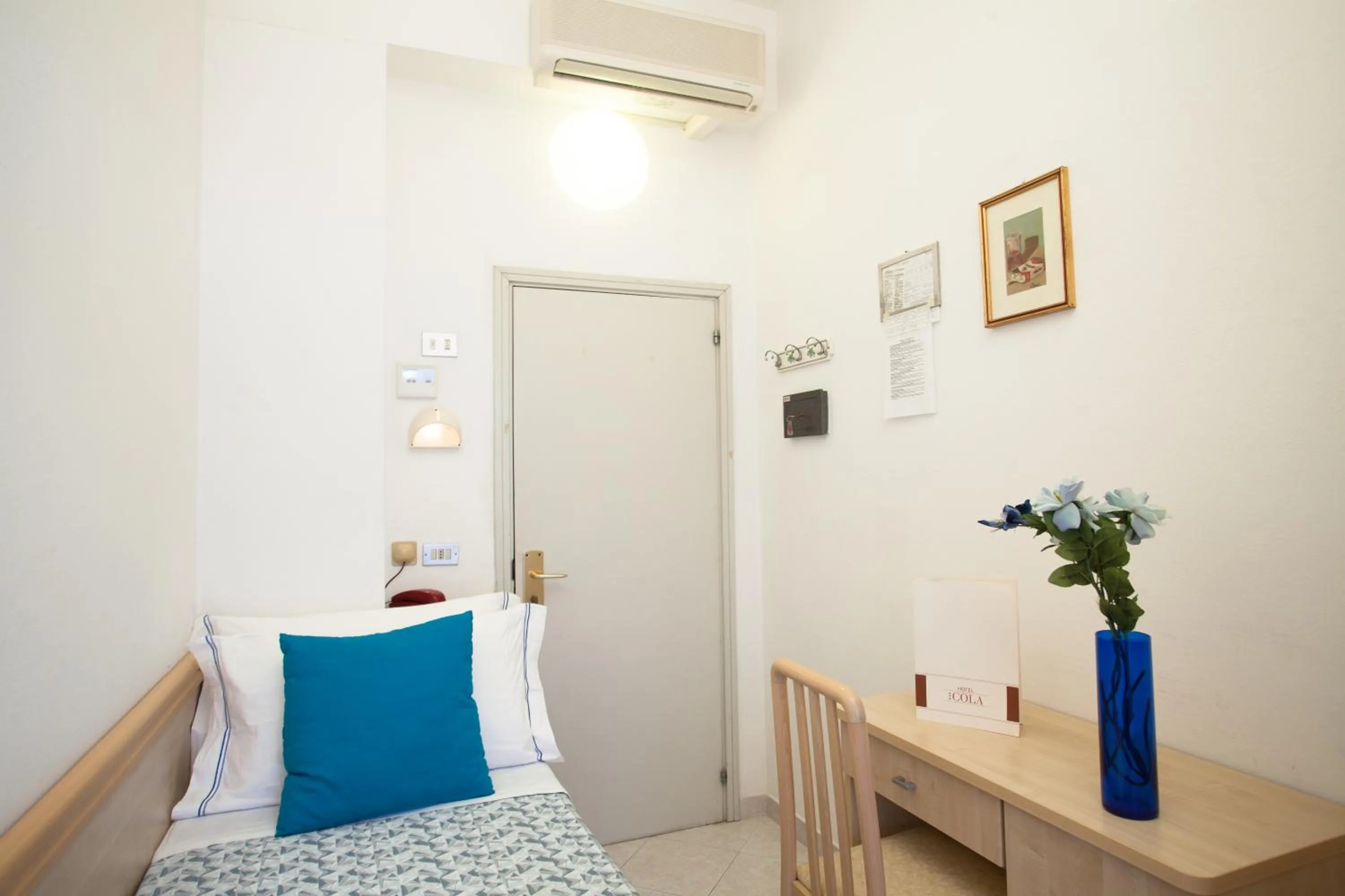 Bedroom, Bed in Hotel Cola Frontemare