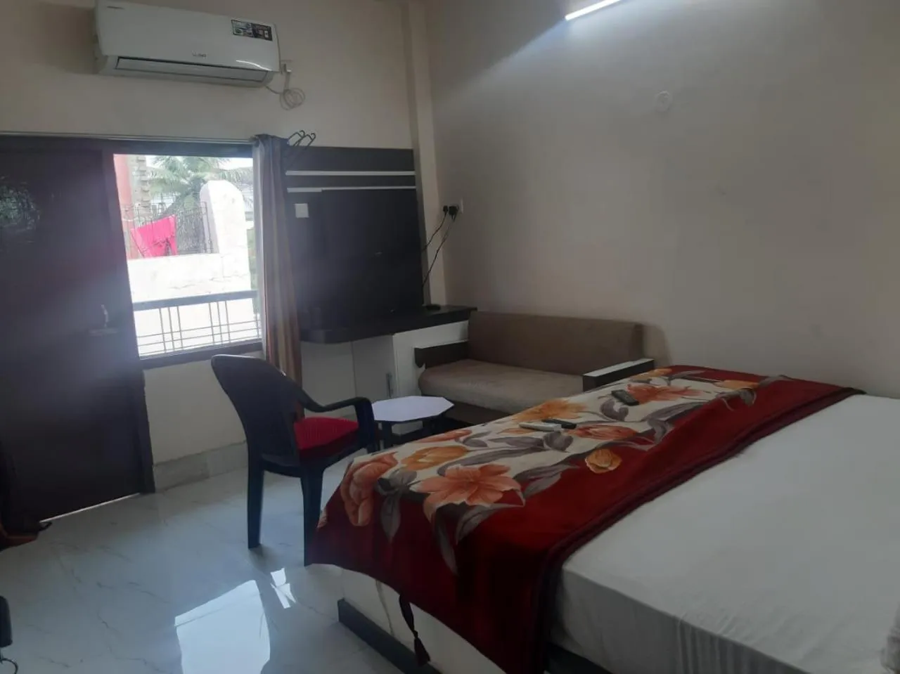 Bed in Sita Inn Home Stay Away From Home By Hotel Sita Varanasi