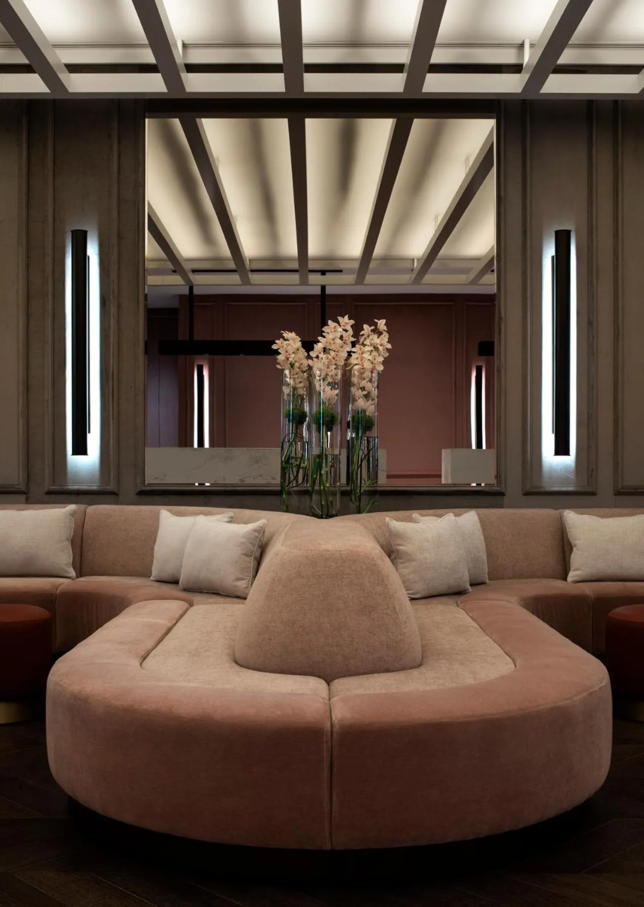 Lobby or reception in Four Seasons Hotel Montreal