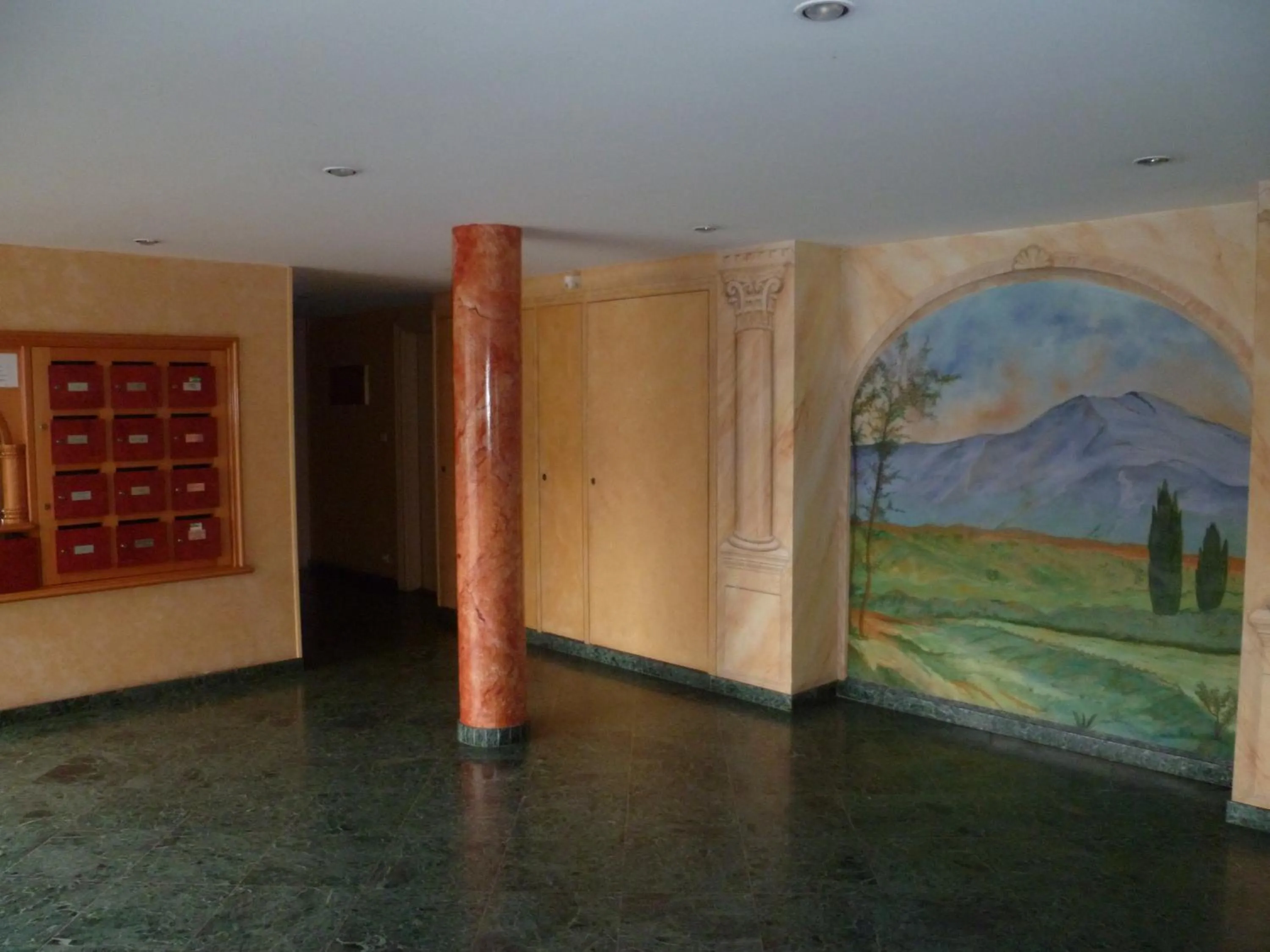 Facade/entrance in Le Bellini