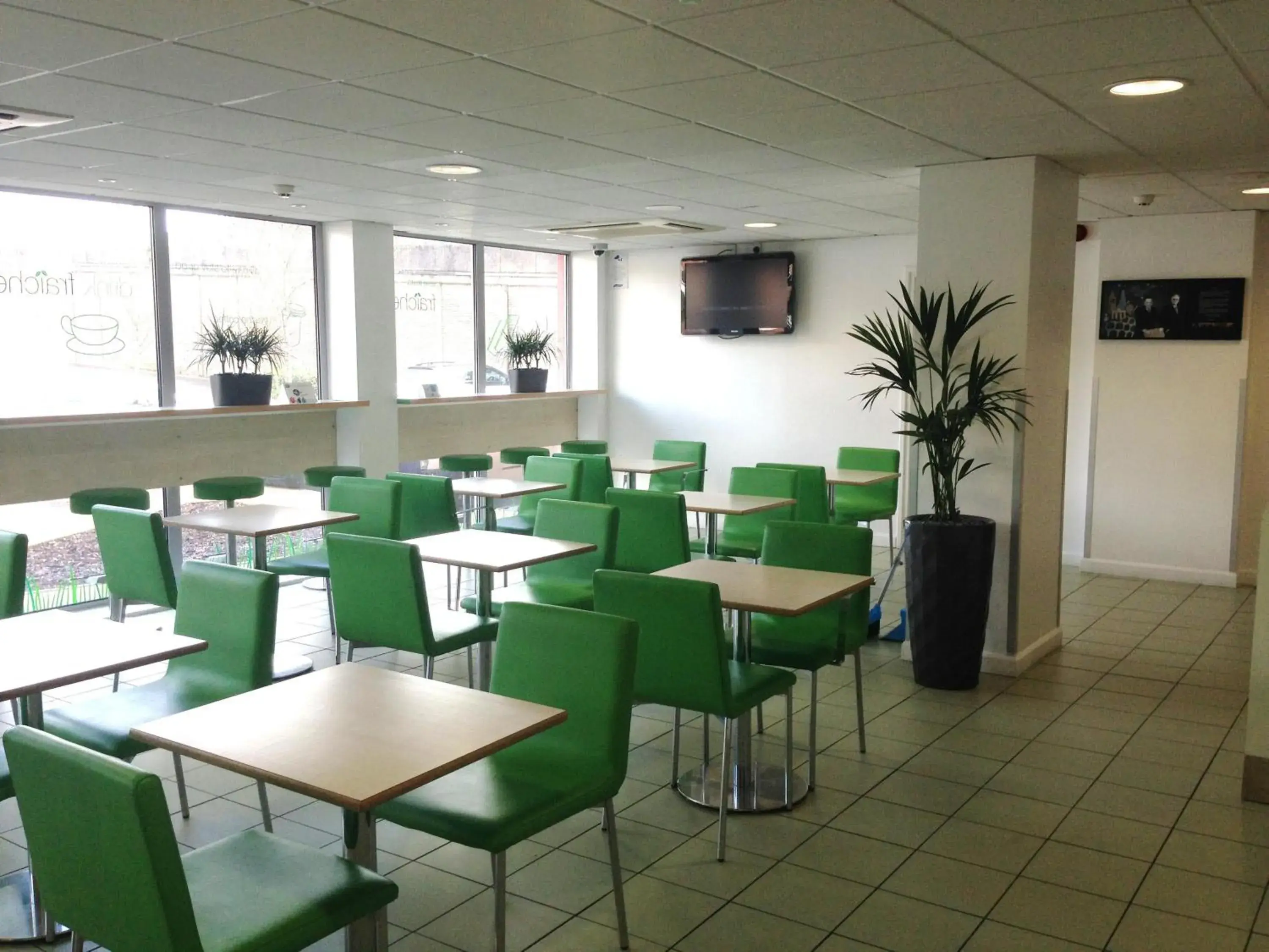 Restaurant/places to eat in ibis budget Newport Restaurant/places to eat in ibis budget Newport