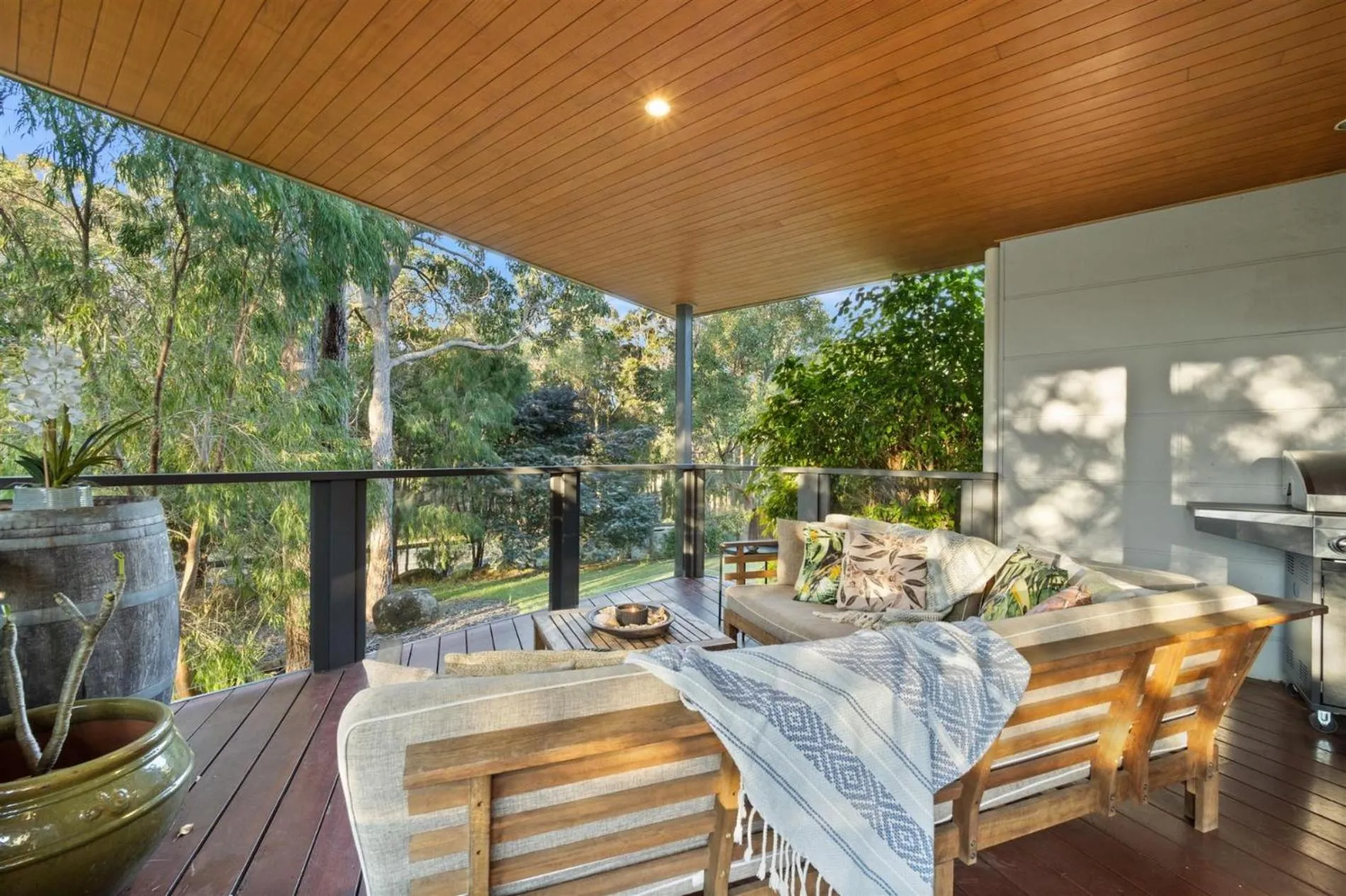 BBQ facilities in Banyandah - Dog Friendly - Family & Groups Welcome