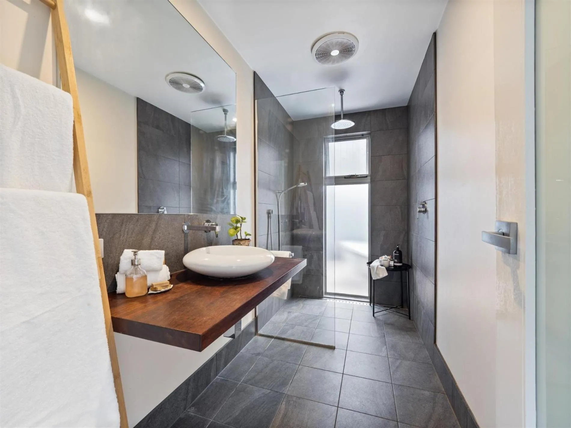 Floor plan in Banyandah - Dog Friendly - Family & Groups Welcome