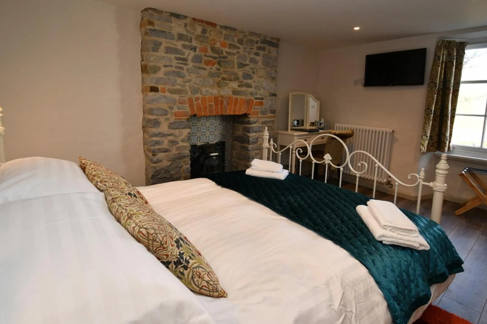 Bed in Carew Inn