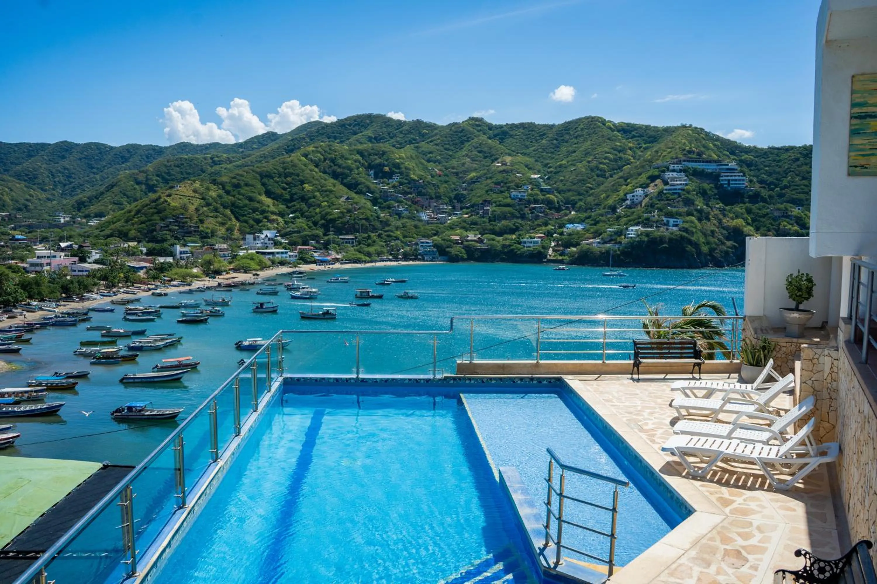Swimming pool in Hotel Bahia Taganga