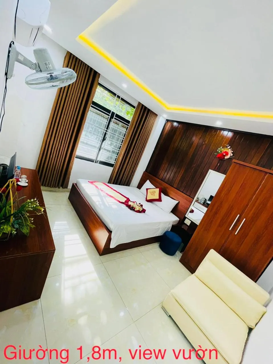 Bed in Sapphire Hotel Hue