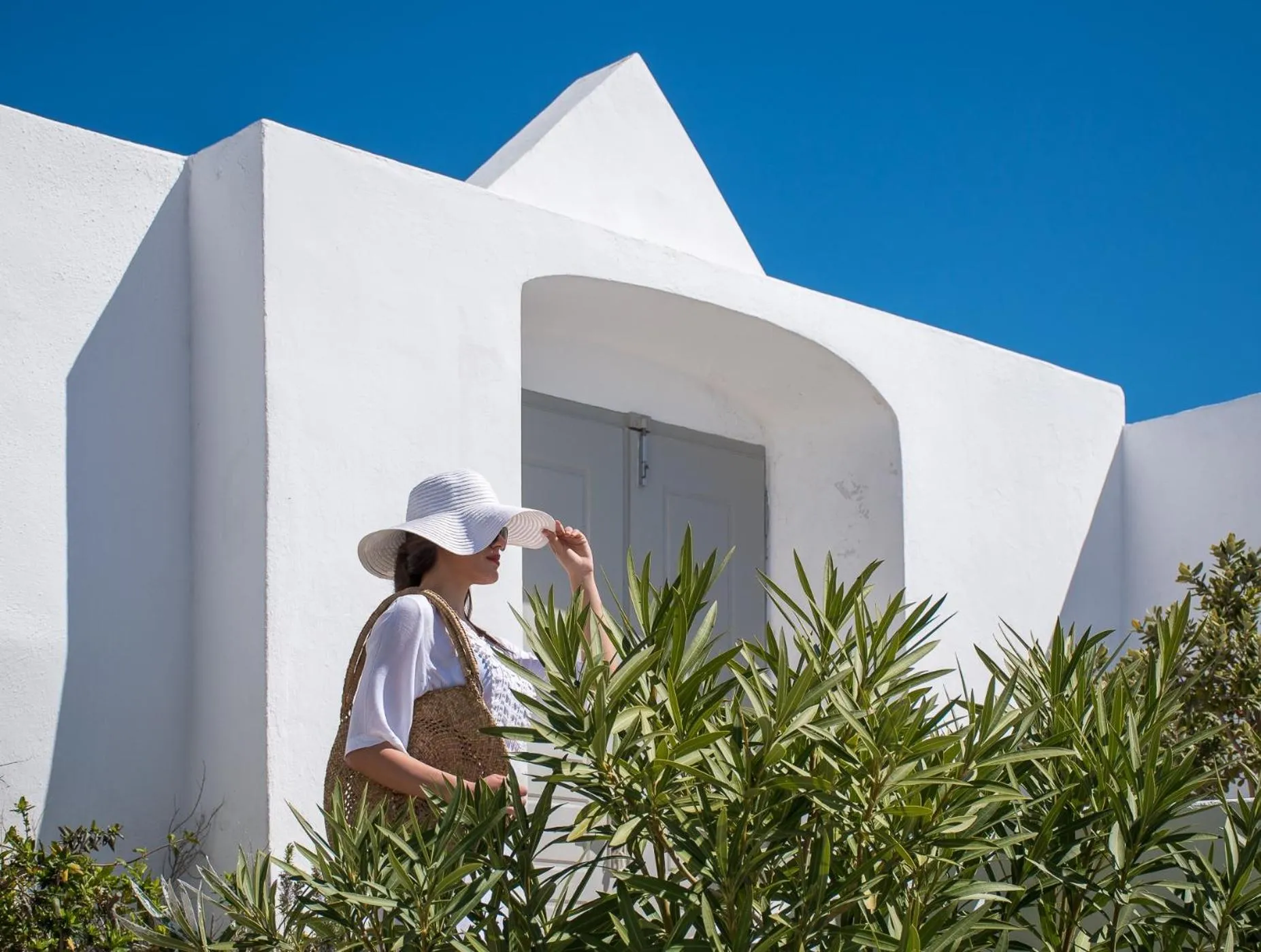 People in Amelot Art Suites