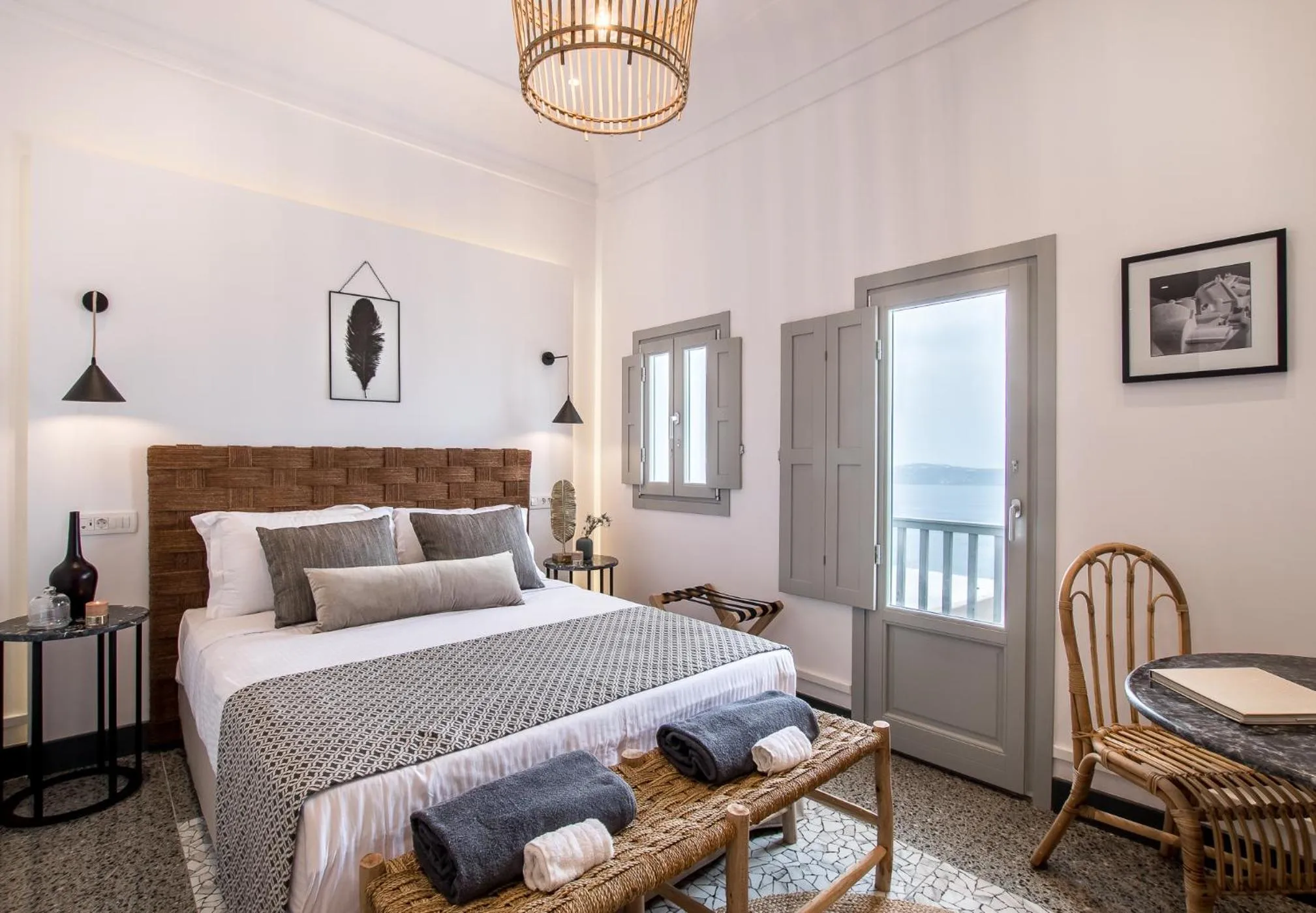 Bed in Amelot Art Suites