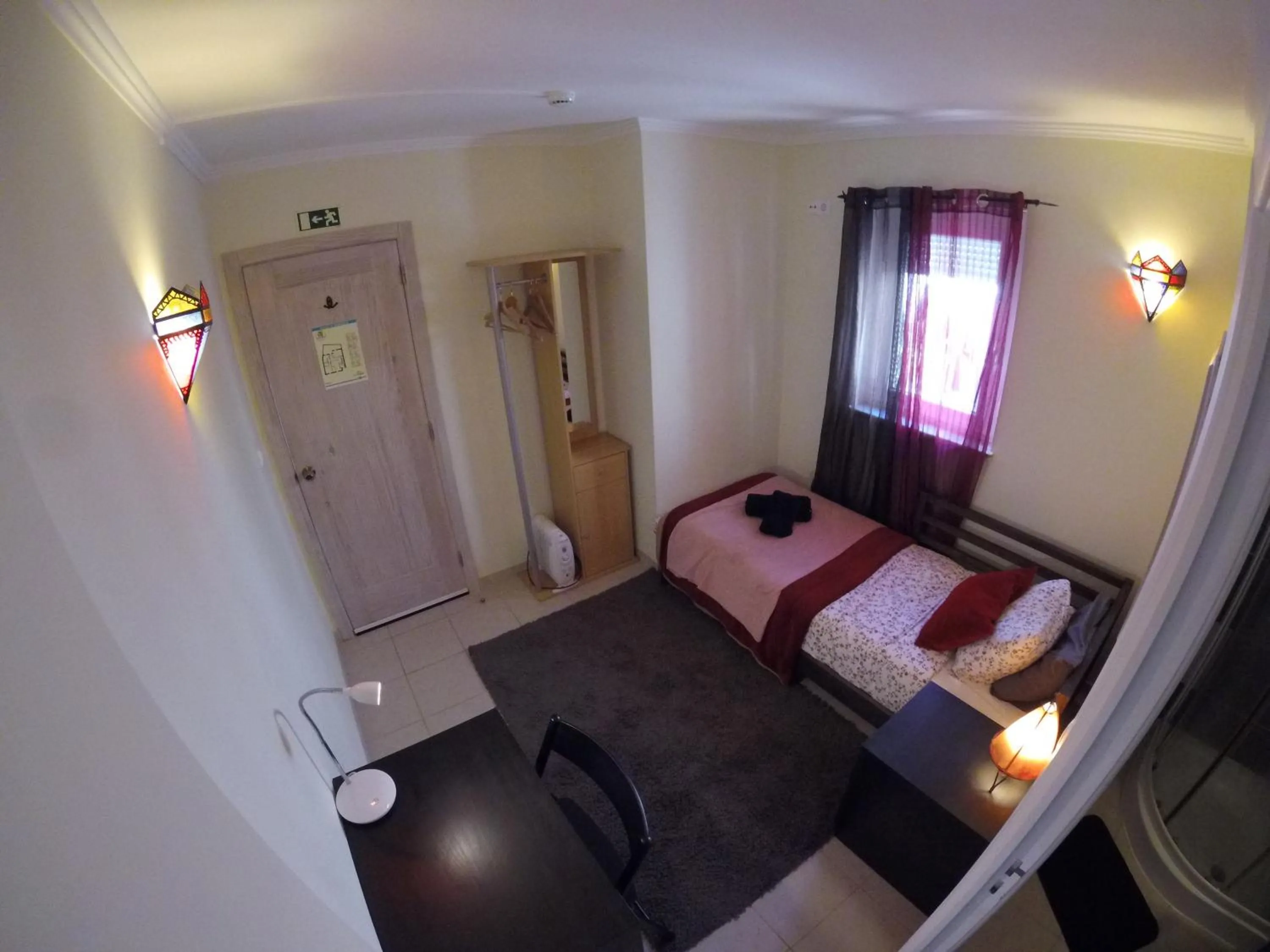 Property building, Bed in Peniche Surf Lodge 1