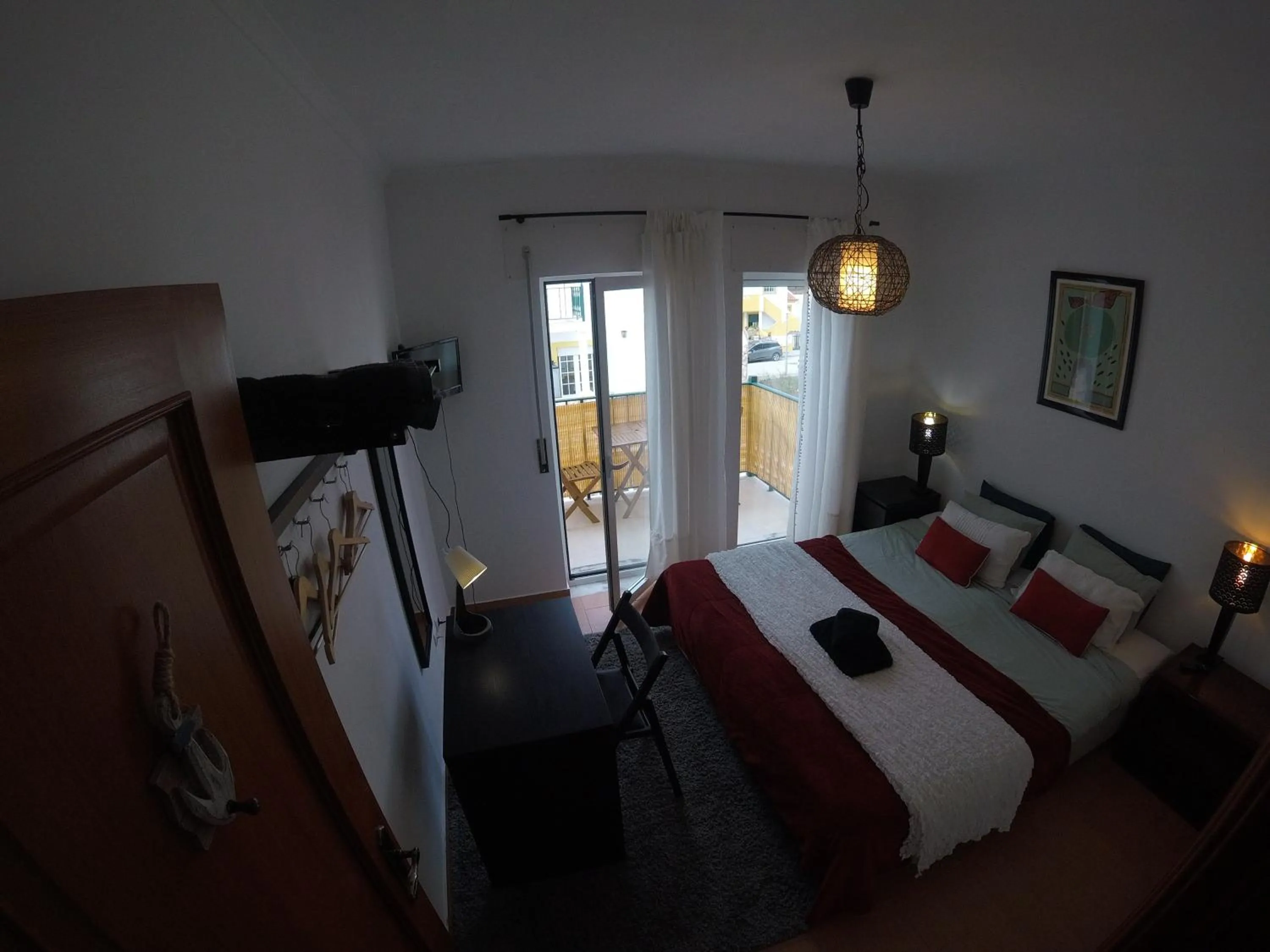 Property building, Bed in Peniche Surf Lodge 1