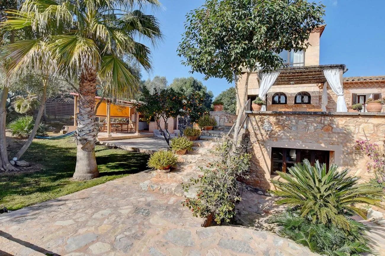Villa Can Pujadas by Slow Villas