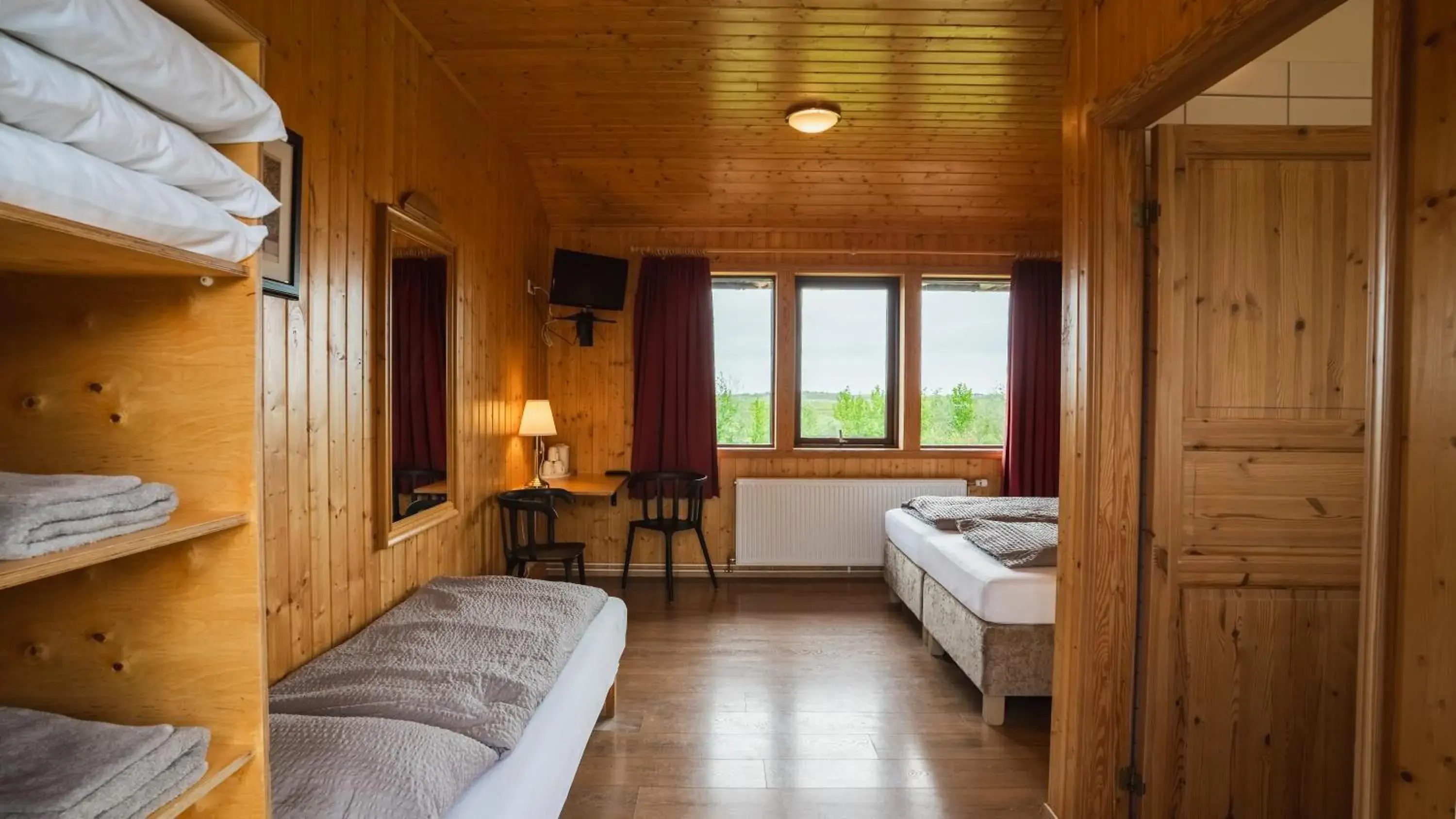 Triple Room with Private Bathroom in Árnanes Country Hotel Triple Room with Private Bathroom in Árnanes Country Hotel