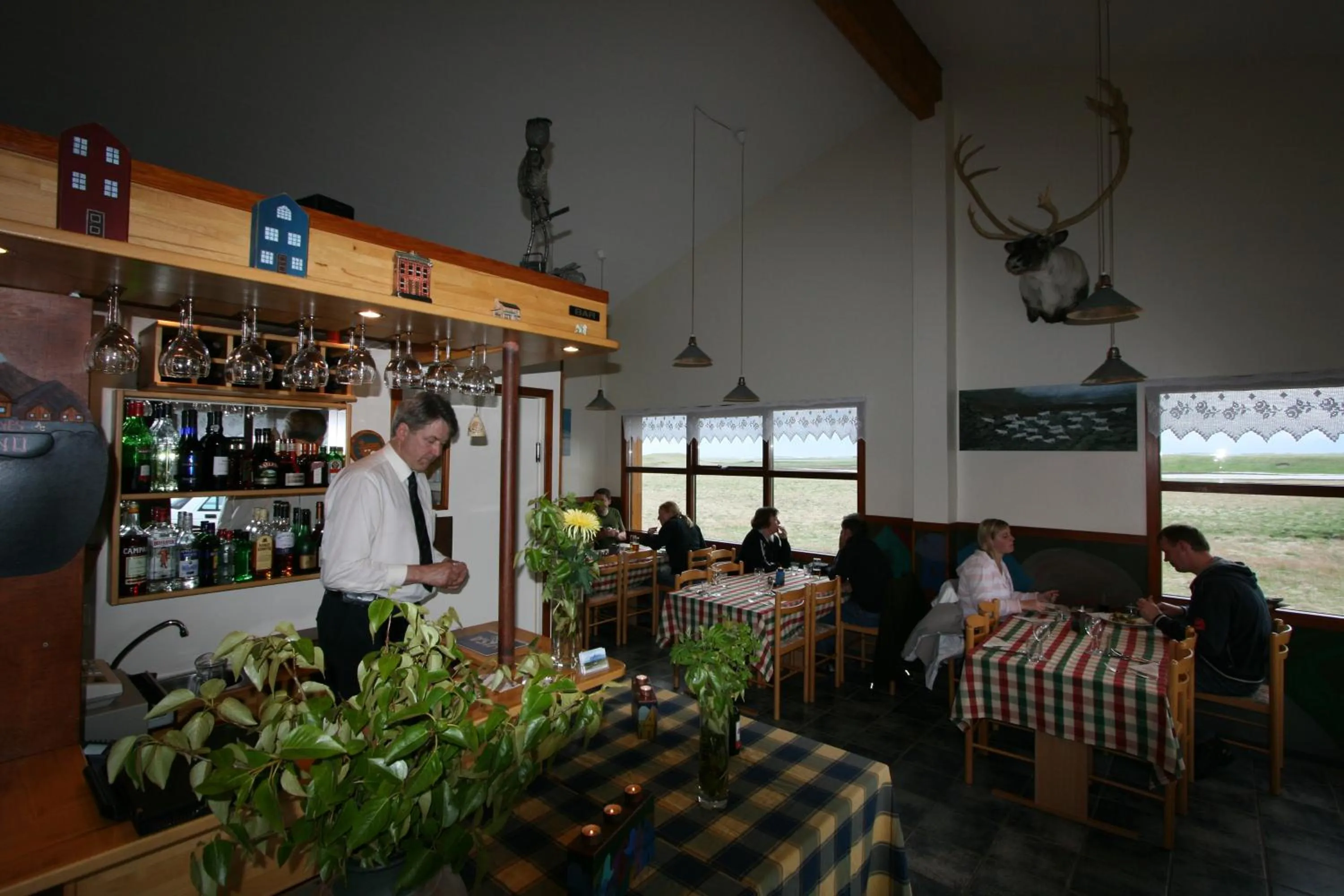 Restaurant/places to eat in Árnanes Country Hotel