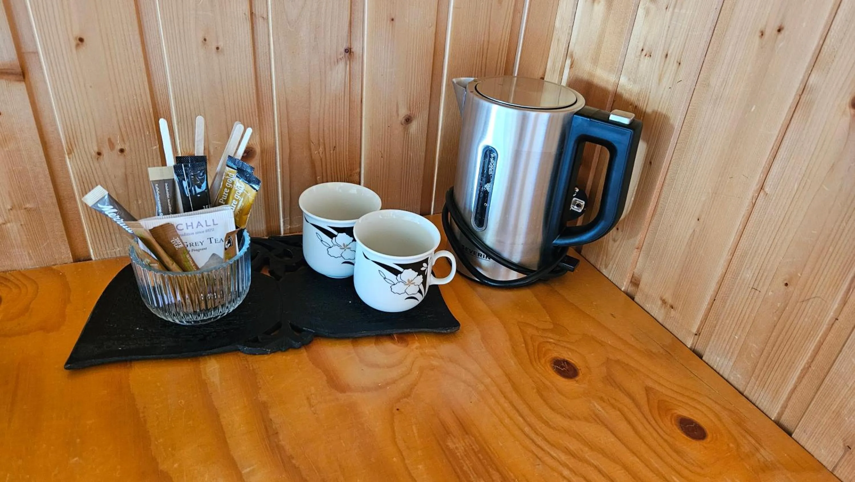 Coffee/tea facilities in Árnanes Country Hotel