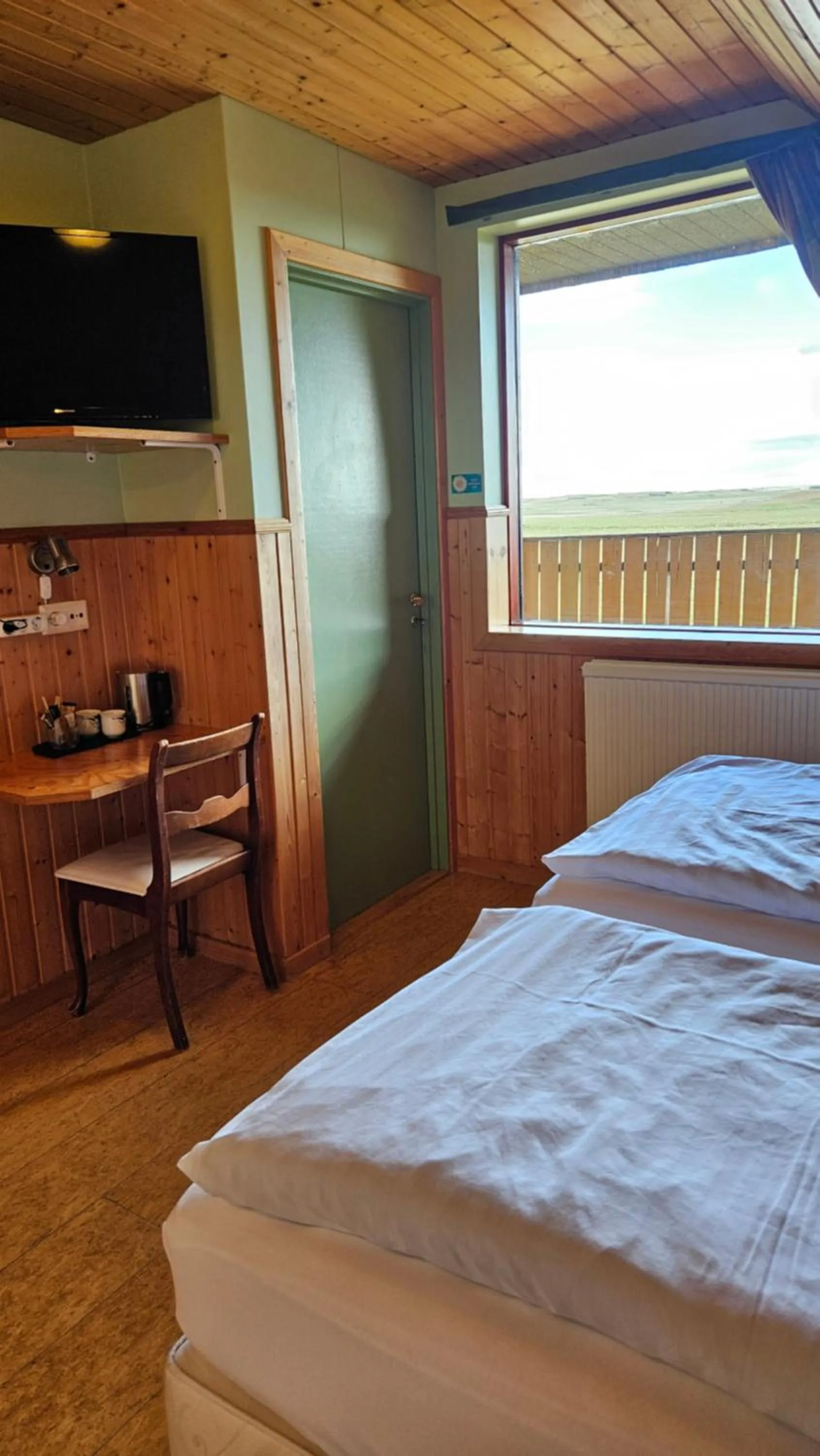 View (from property/room), Bed in Árnanes Country Hotel