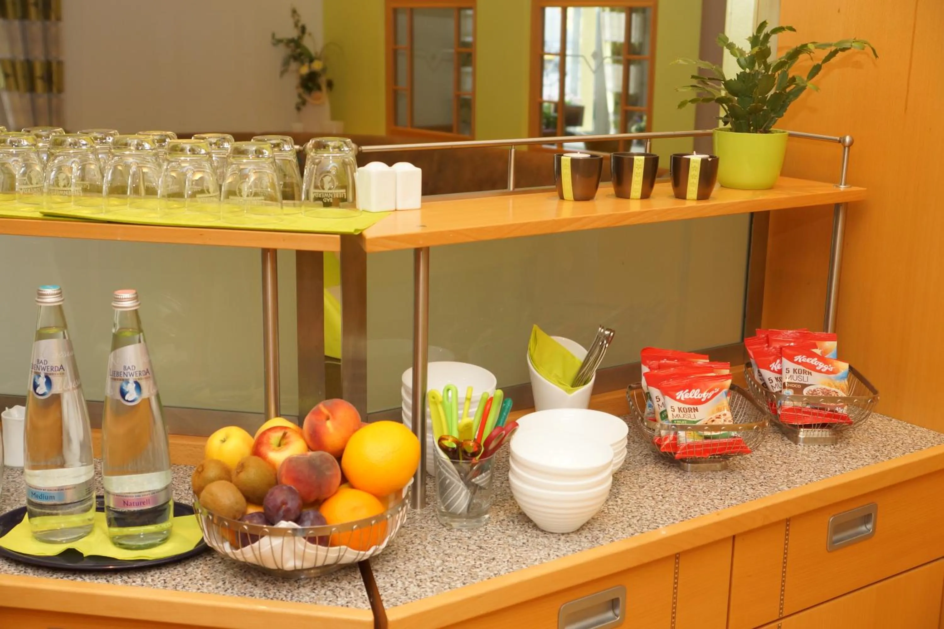 Continental breakfast in Warias Hotel & Restaurant am Geiseltalsee - Nähe Merseburg