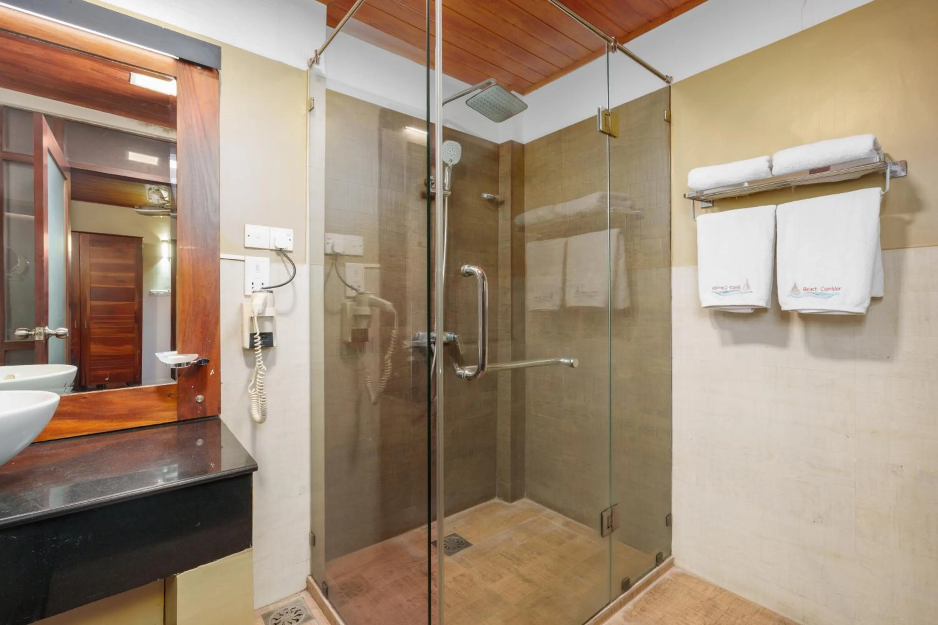 Beach Corridor Hotel & Spa with Free Airport shuttle