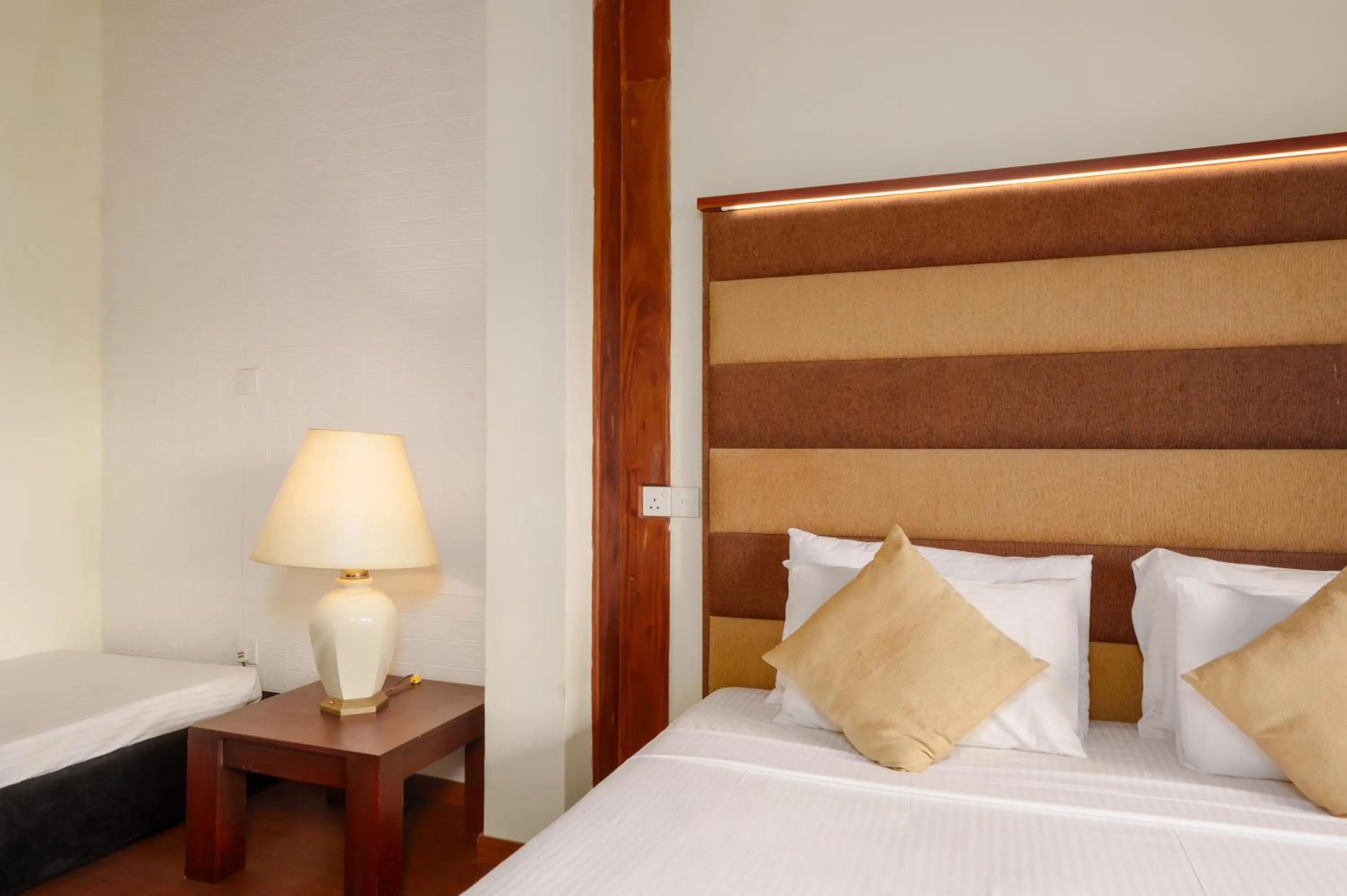 Bed in Beach Corridor Hotel & Spa with Free Airport shuttle