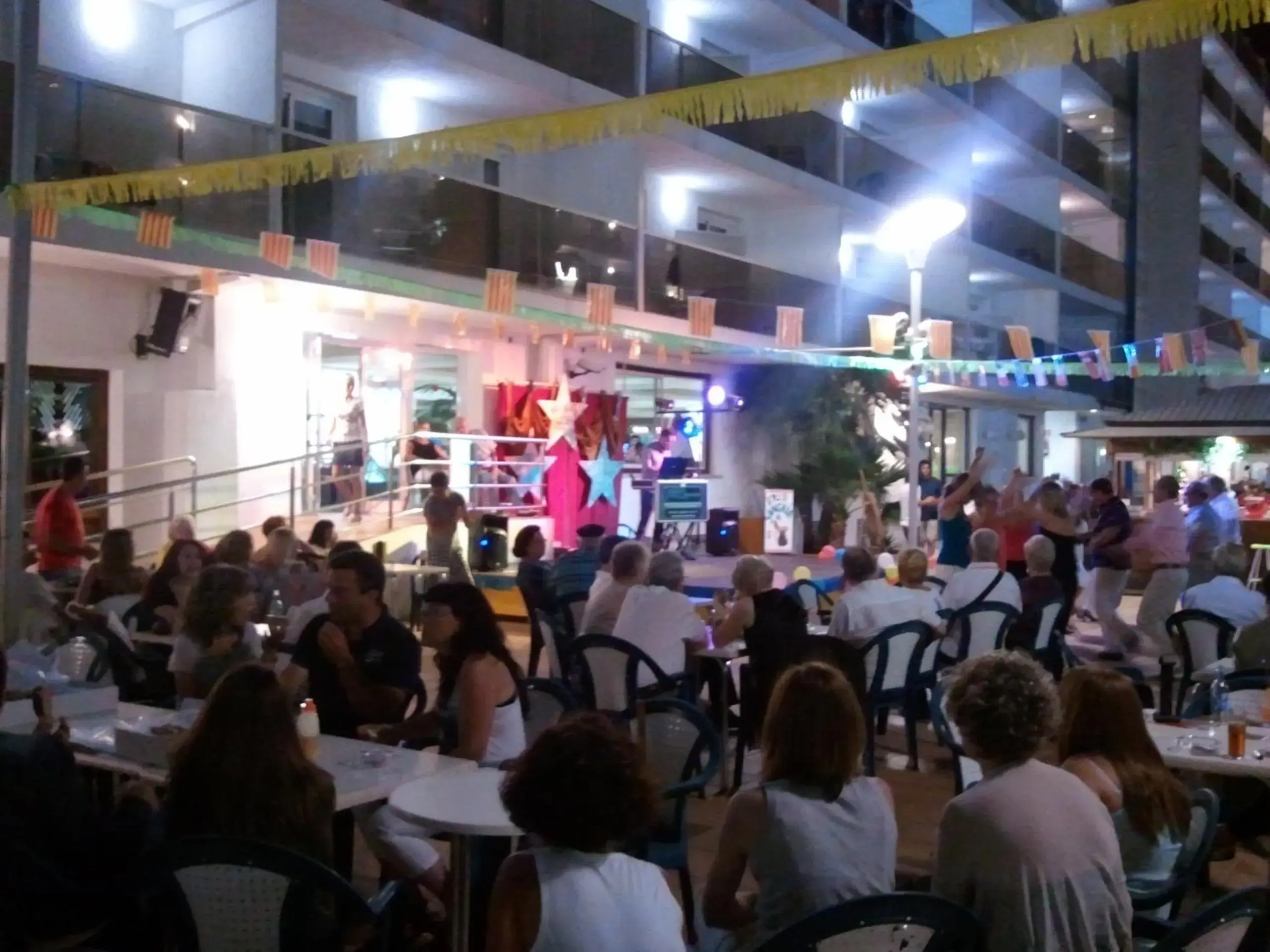 Restaurant/places to eat in Hotel Riviera Restaurant/places to eat in Hotel Riviera