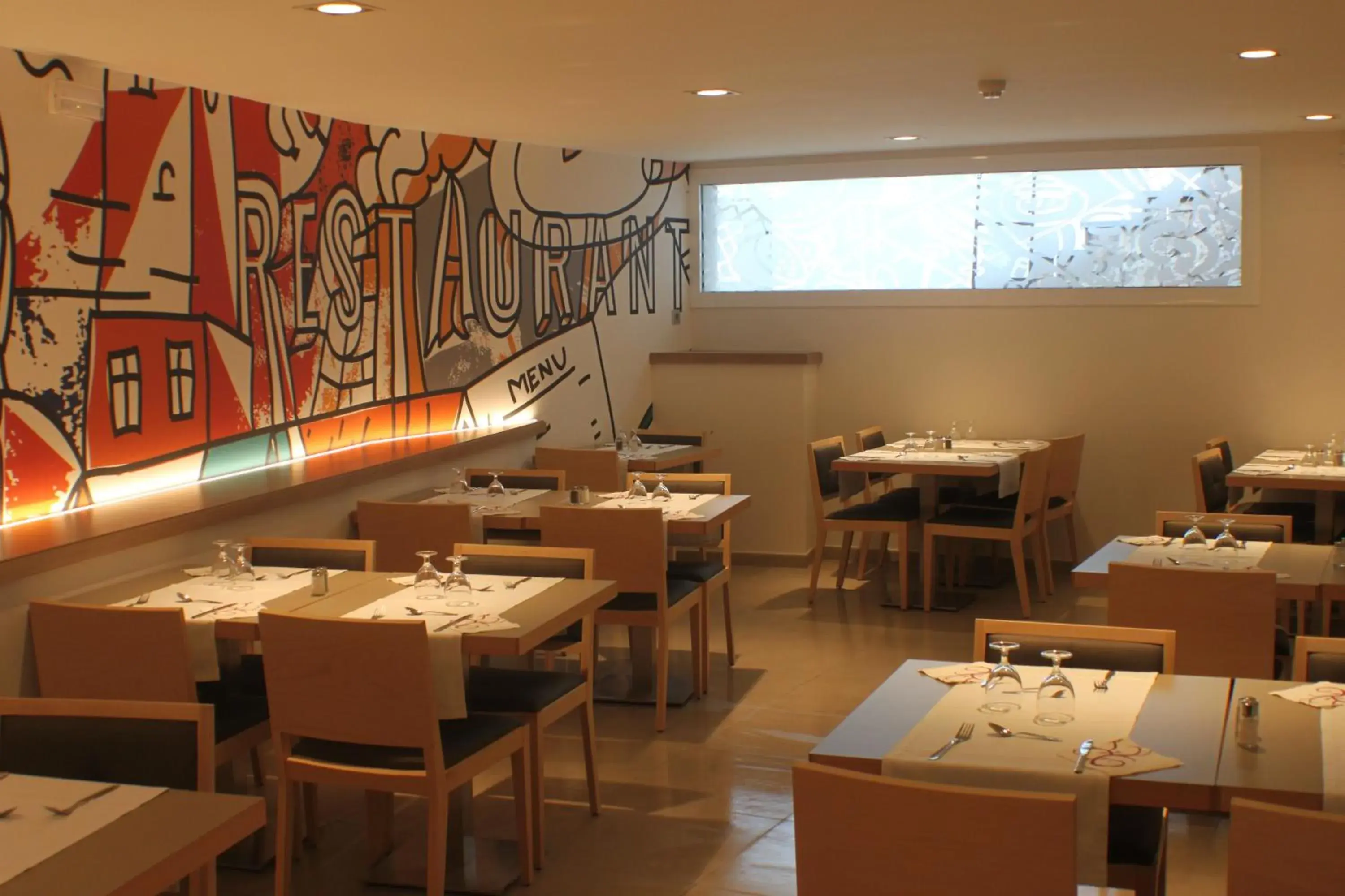 Restaurant/places to eat in Hotel Riviera Restaurant/places to eat in Hotel Riviera