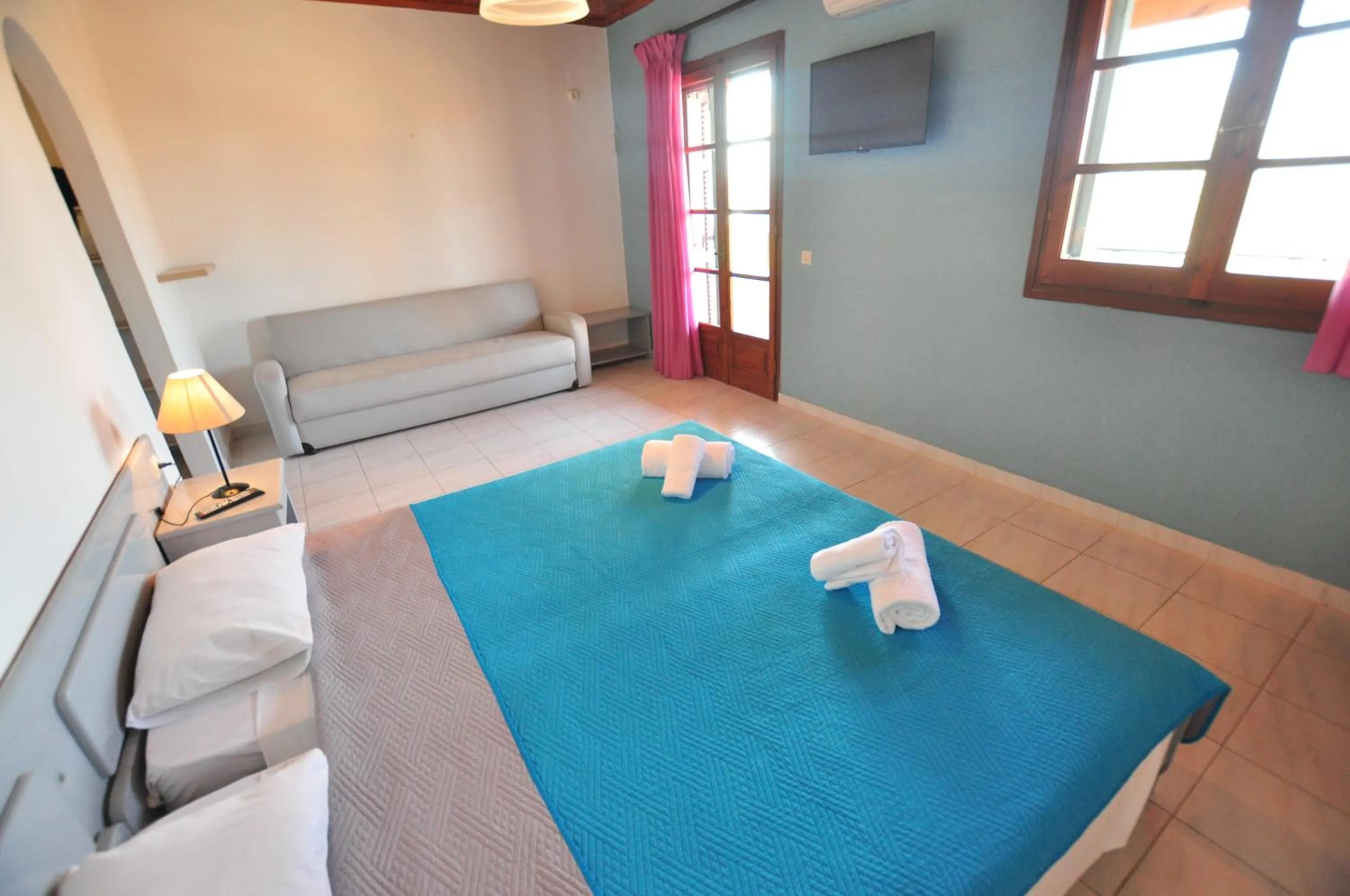 Bedroom in Acharavi Garden