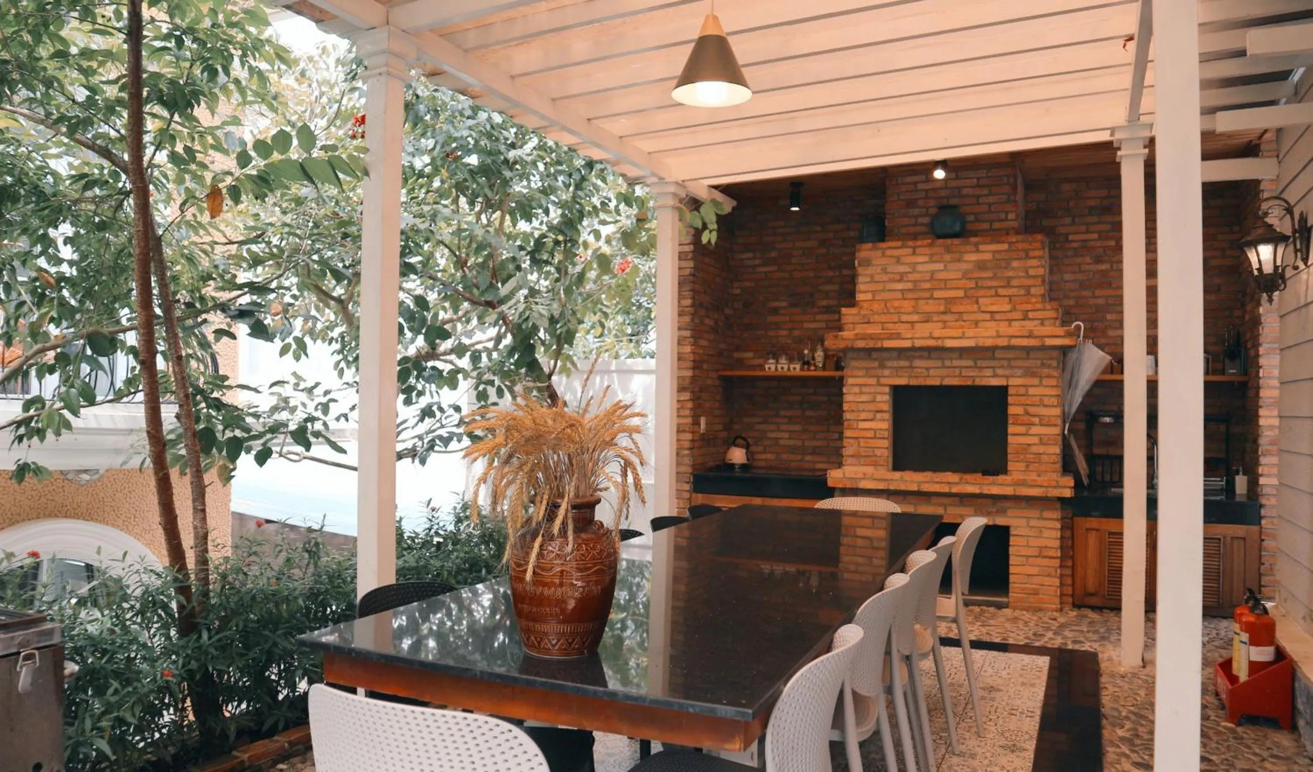 Patio in La Cle' Đà Lạt