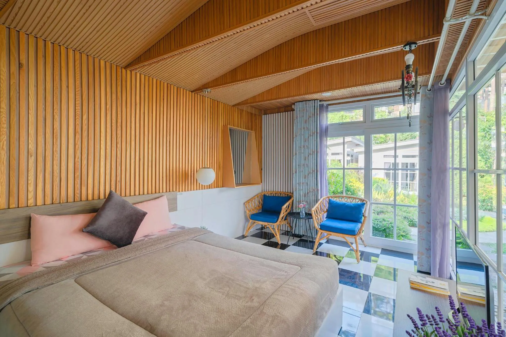 Bed in La Cle' Đà Lạt