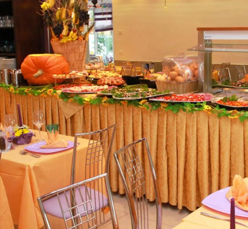 Restaurant/places to eat in Hotel Germania