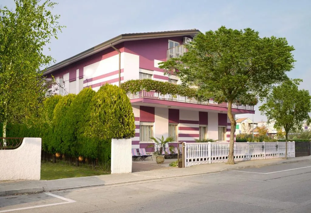 Day in Hotel Germania