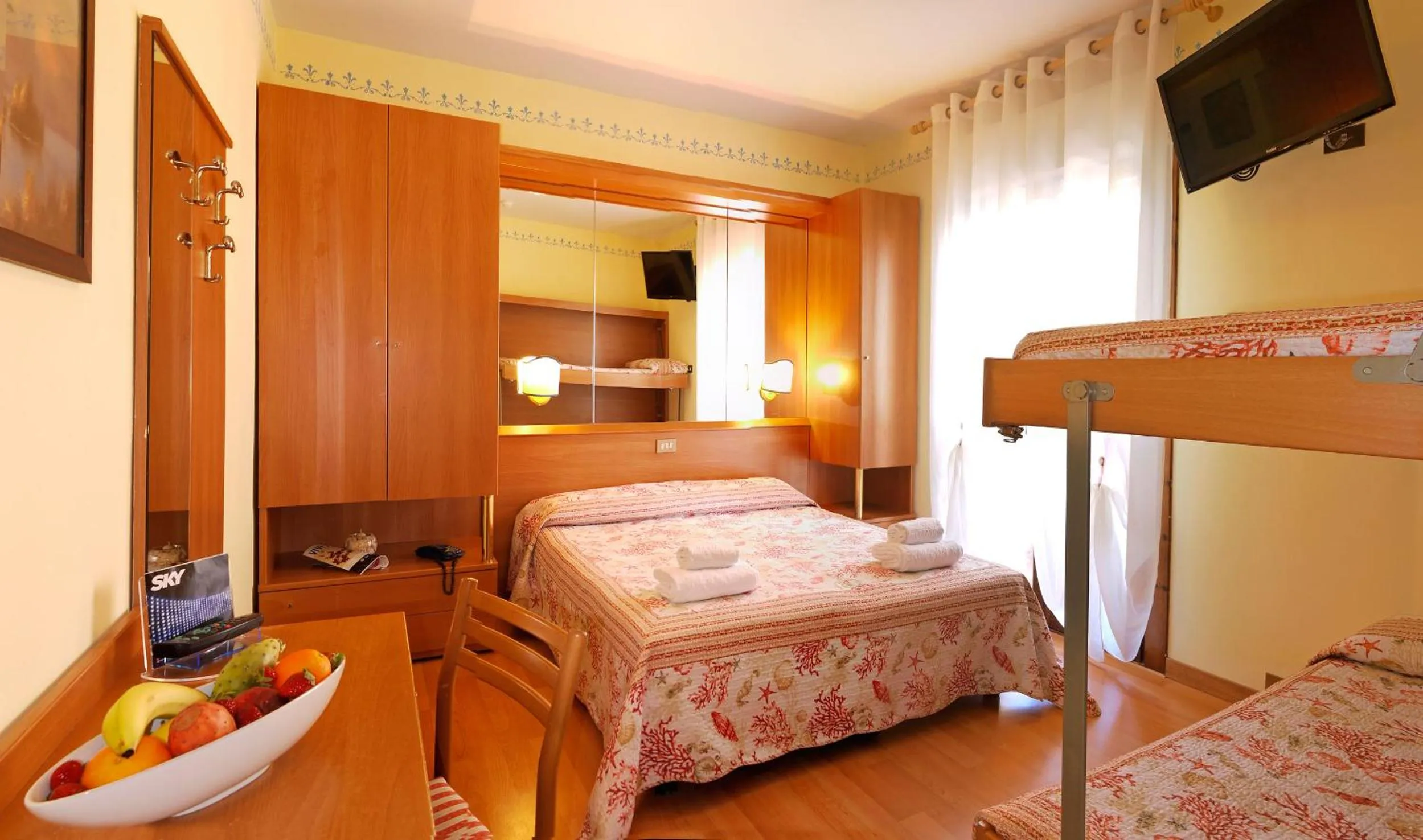 Photo of the whole room in Hotel Germania