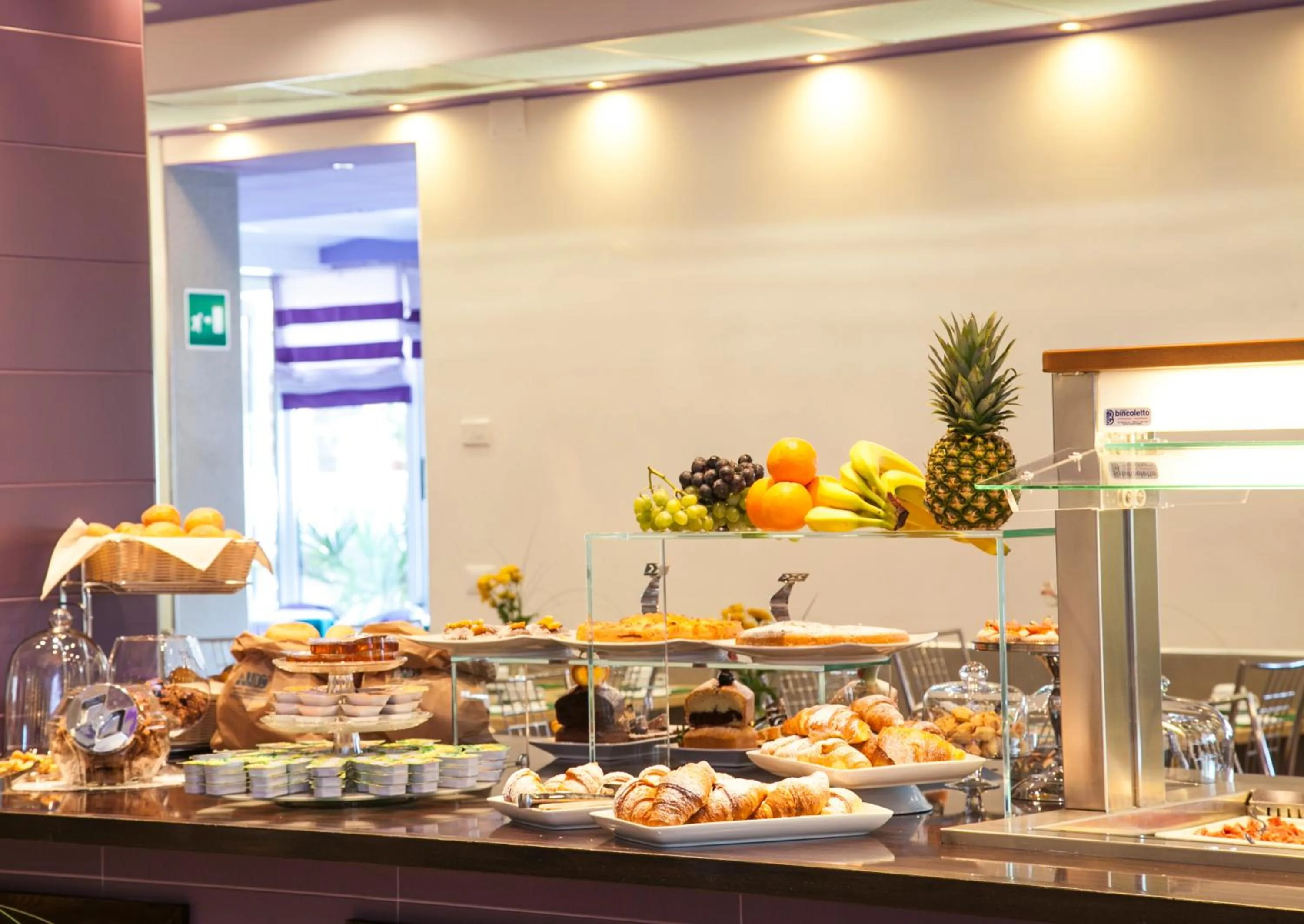 Breakfast in Hotel Germania