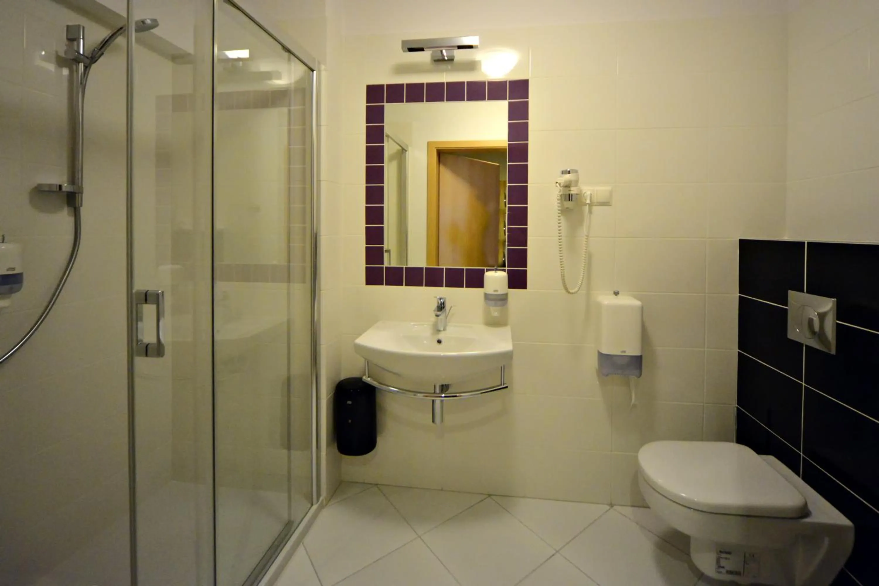 Shower in Mela Verde