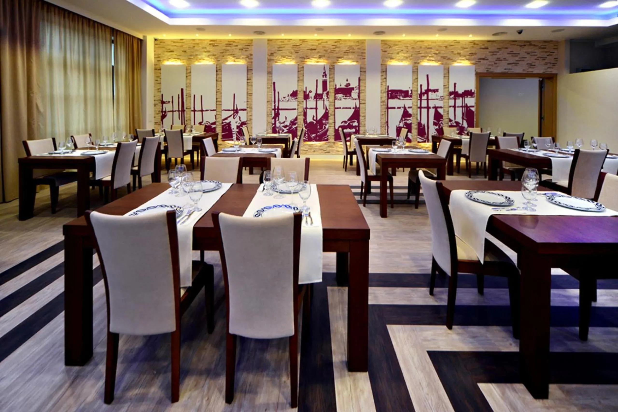 Restaurant/places to eat in Mela Verde