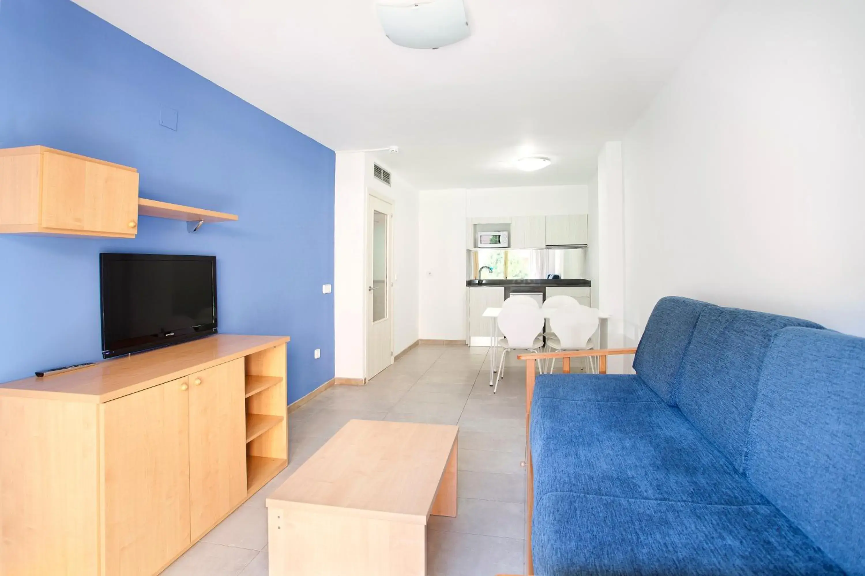 Family Room with View (2 Adults + 2 Children) in Voramar Cambrils Family Room with View (2 Adults + 2 Children) in Voramar Cambrils